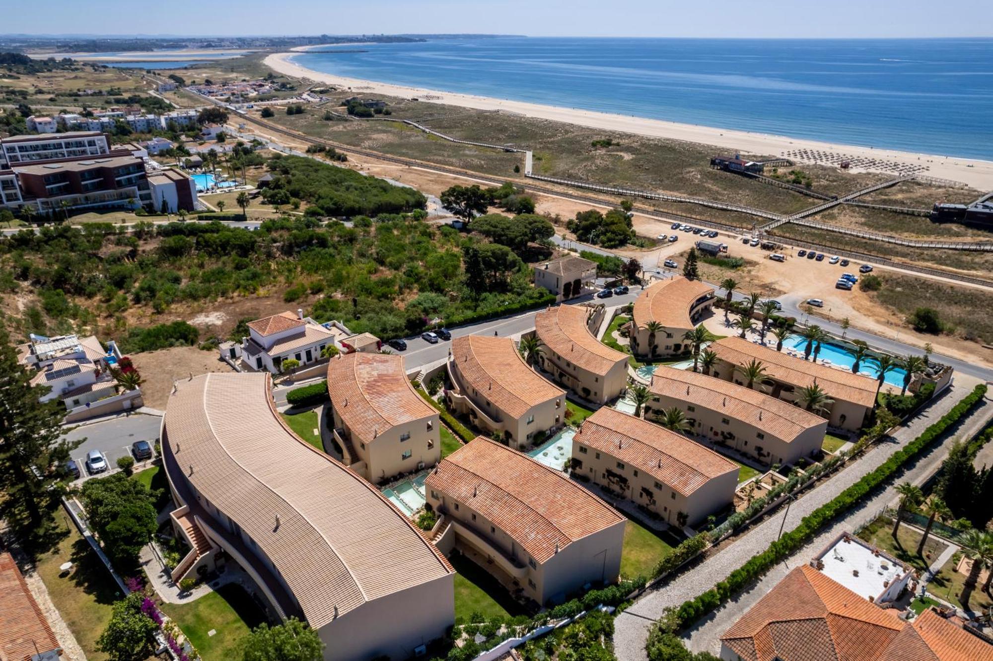Vila Palmeira Beach Resort Apartment *