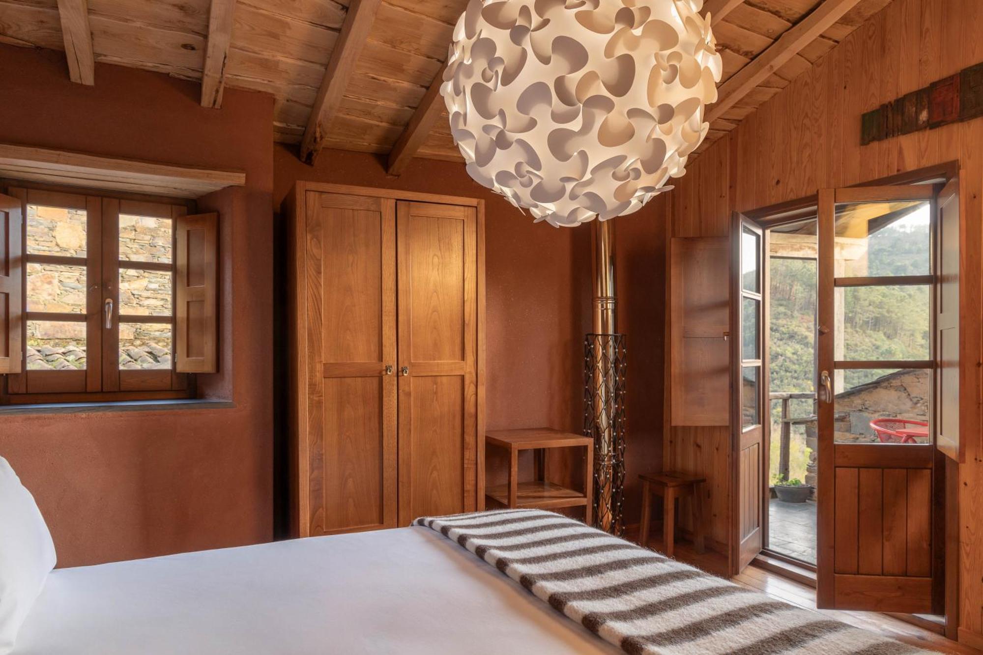 Country house Cerdeira - Home For Creativity Lousa (Central Portugal)