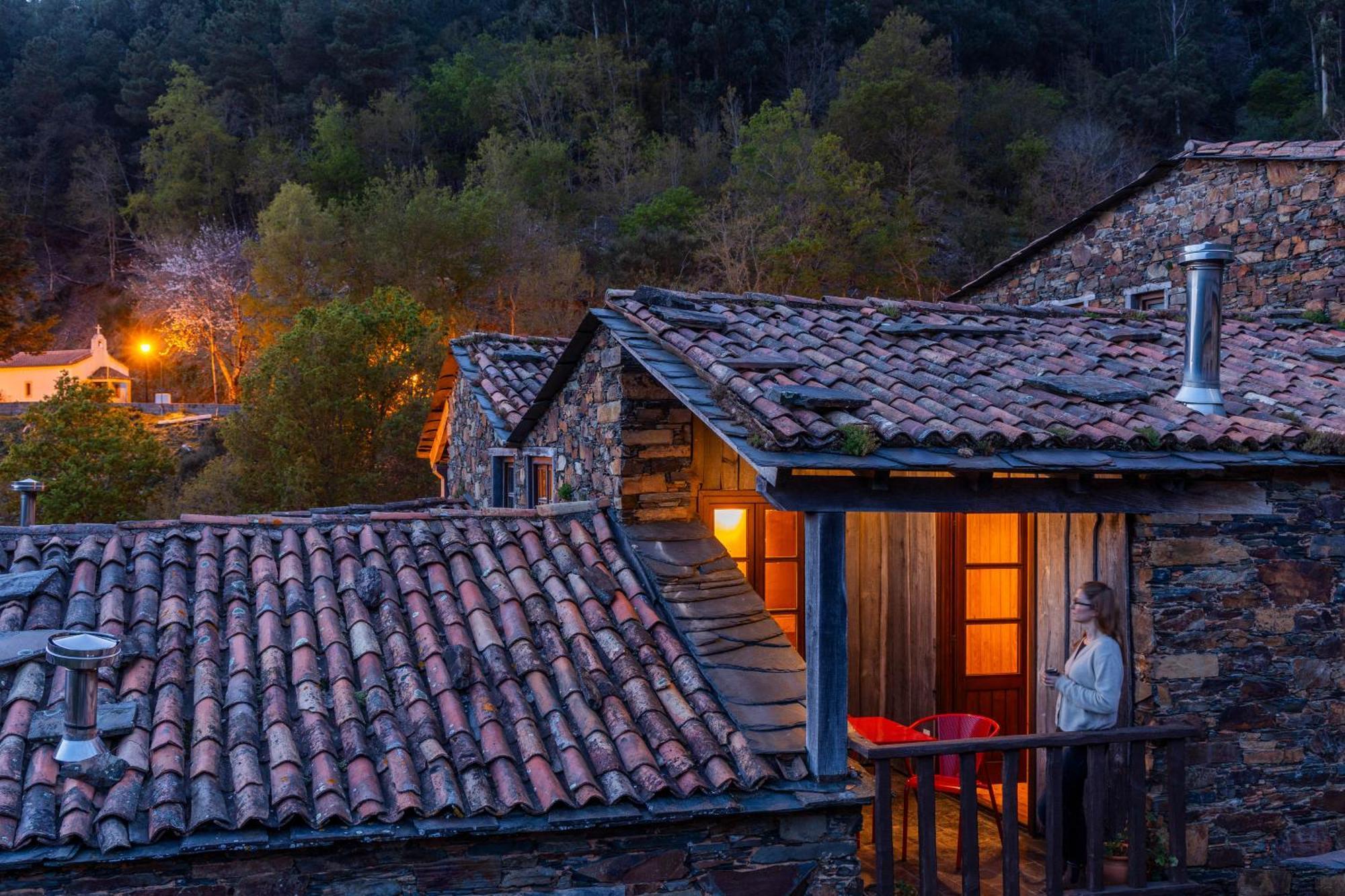 Country house Cerdeira - Home For Creativity *