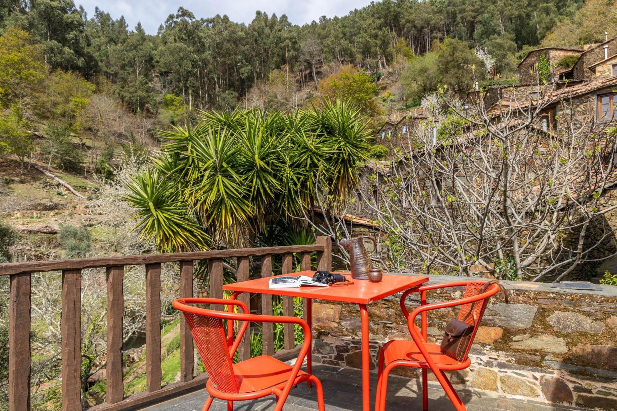 Country house Cerdeira - Home For Creativity *