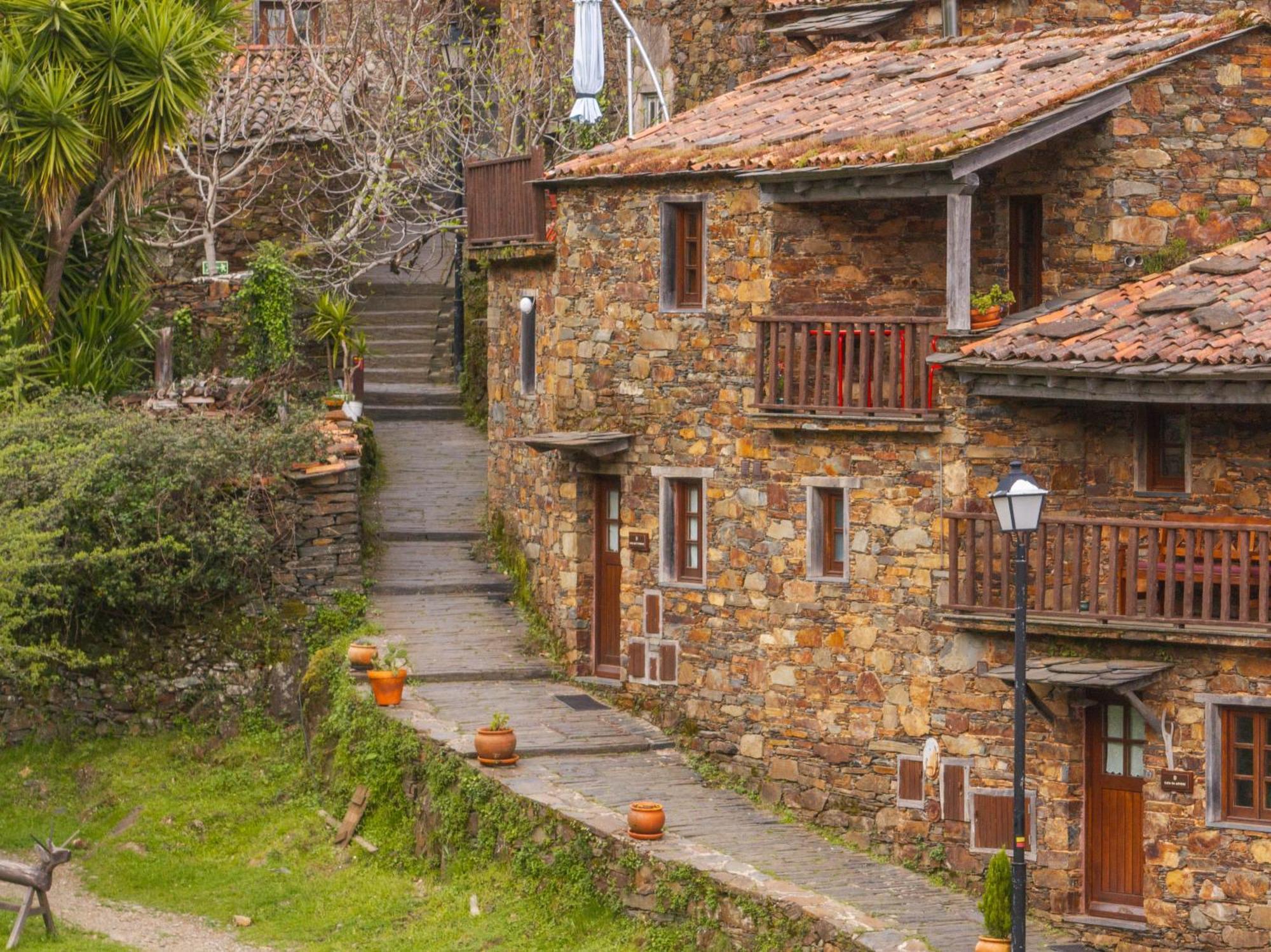 Cerdeira - Home For Creativity
