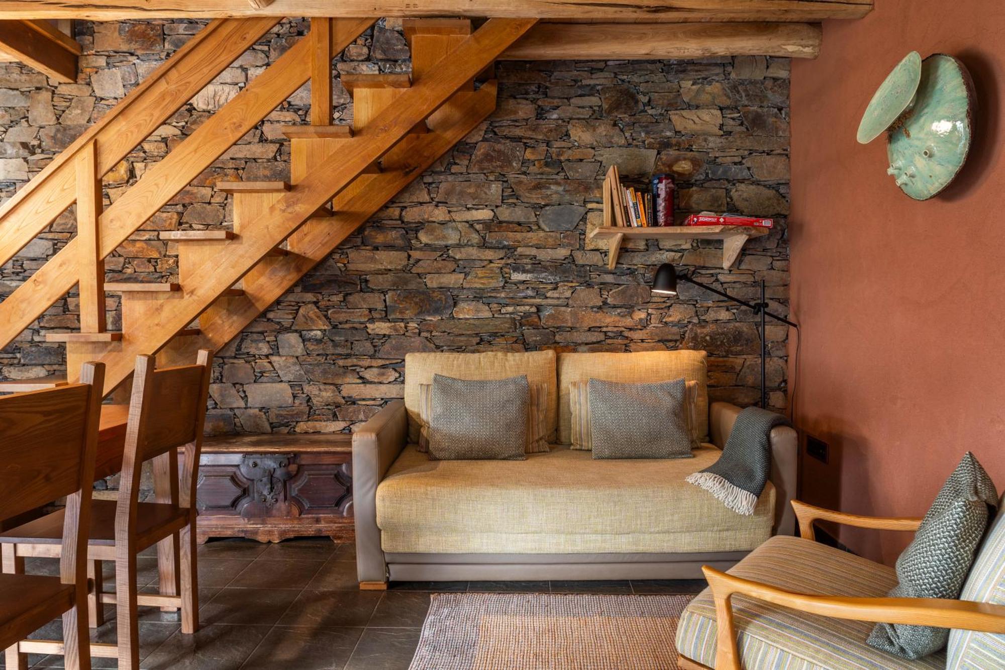 Cerdeira - Home For Creativity Country house
