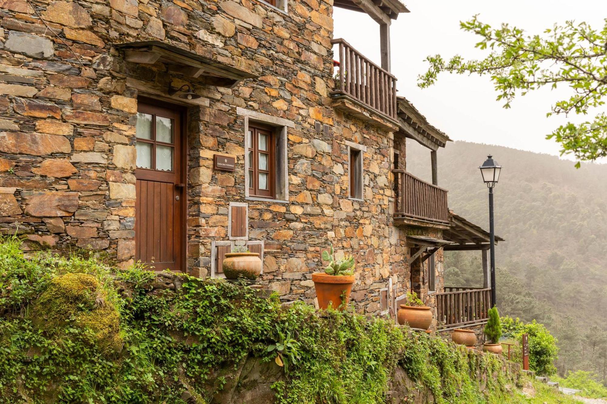 Cerdeira - Home For Creativity Country house Lousa (Central Portugal)