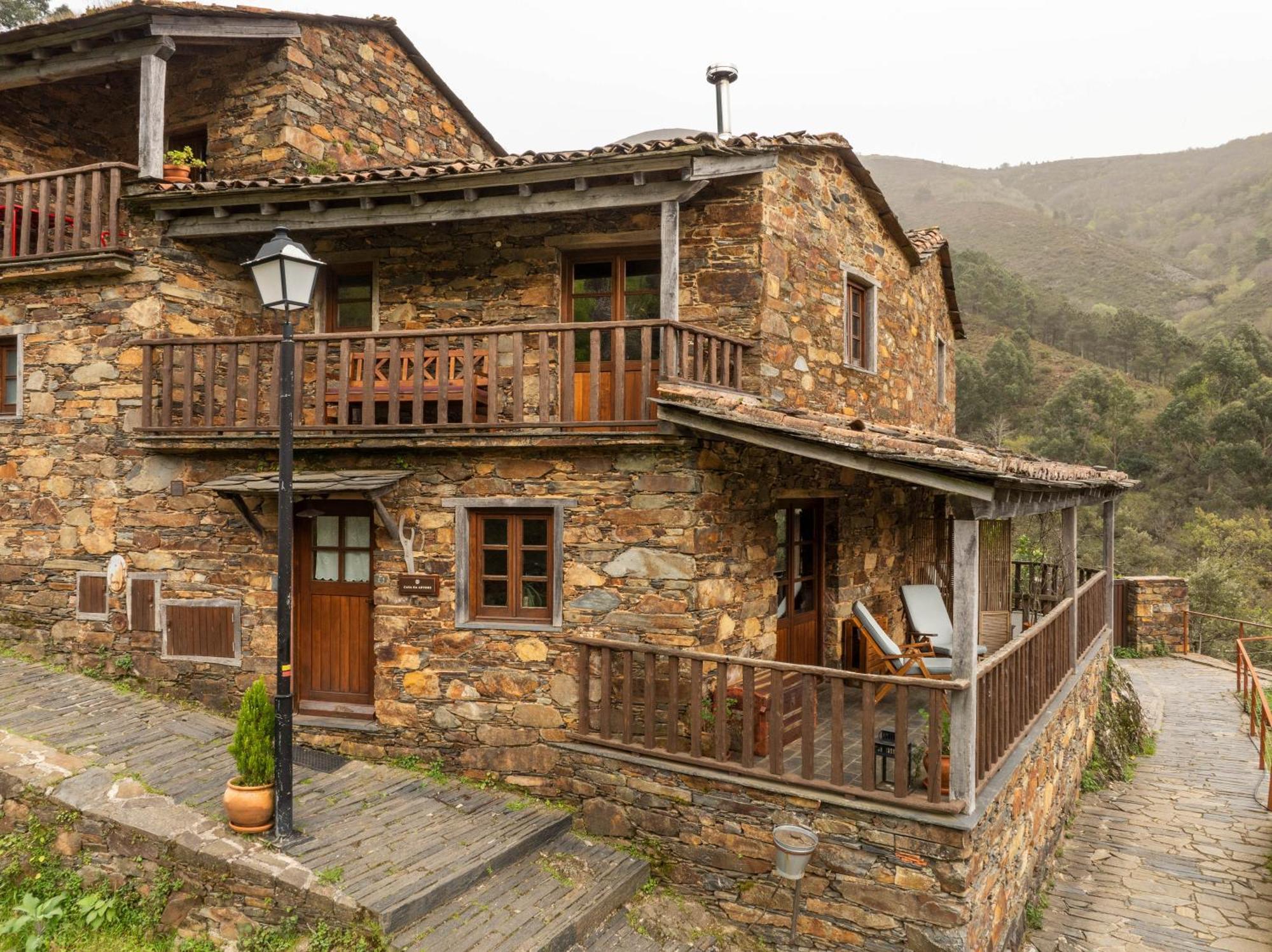 Cerdeira - Home For Creativity