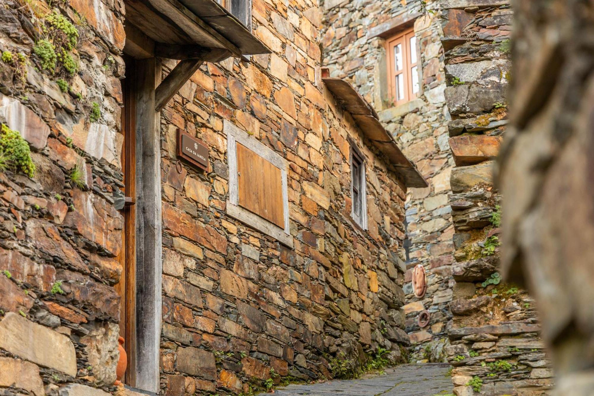 Country house Cerdeira - Home For Creativity Lousa (Central Portugal)