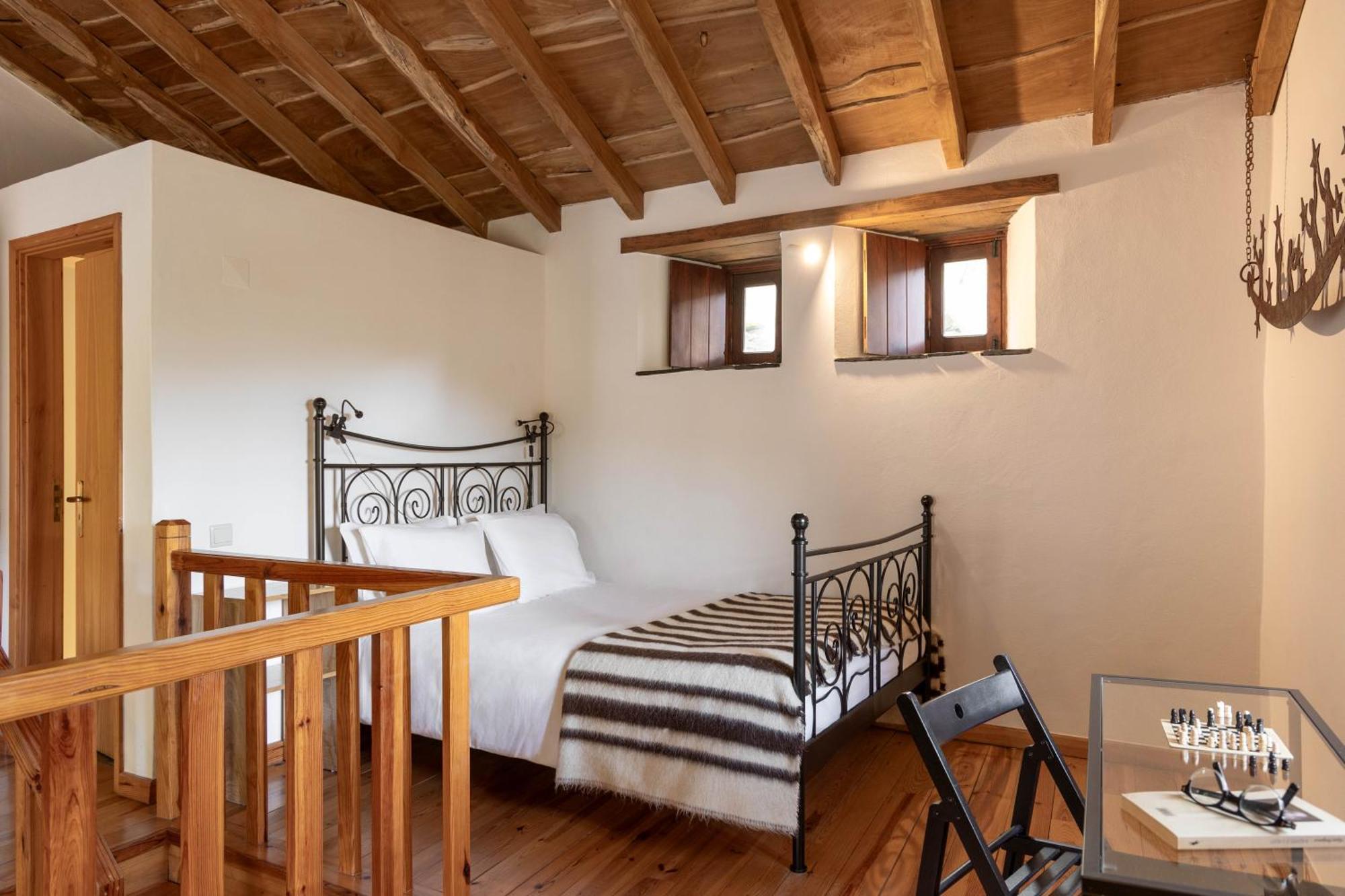 Cerdeira - Home For Creativity Country house Lousa (Central Portugal)