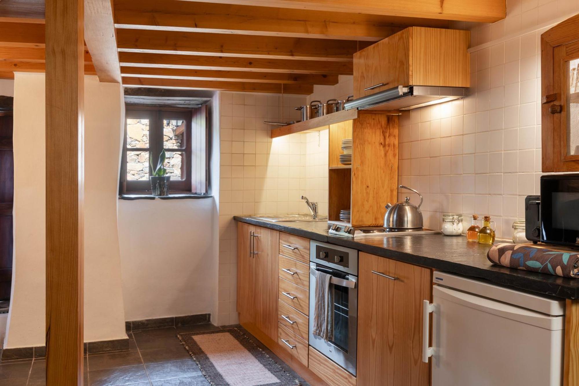 Country house Cerdeira - Home For Creativity