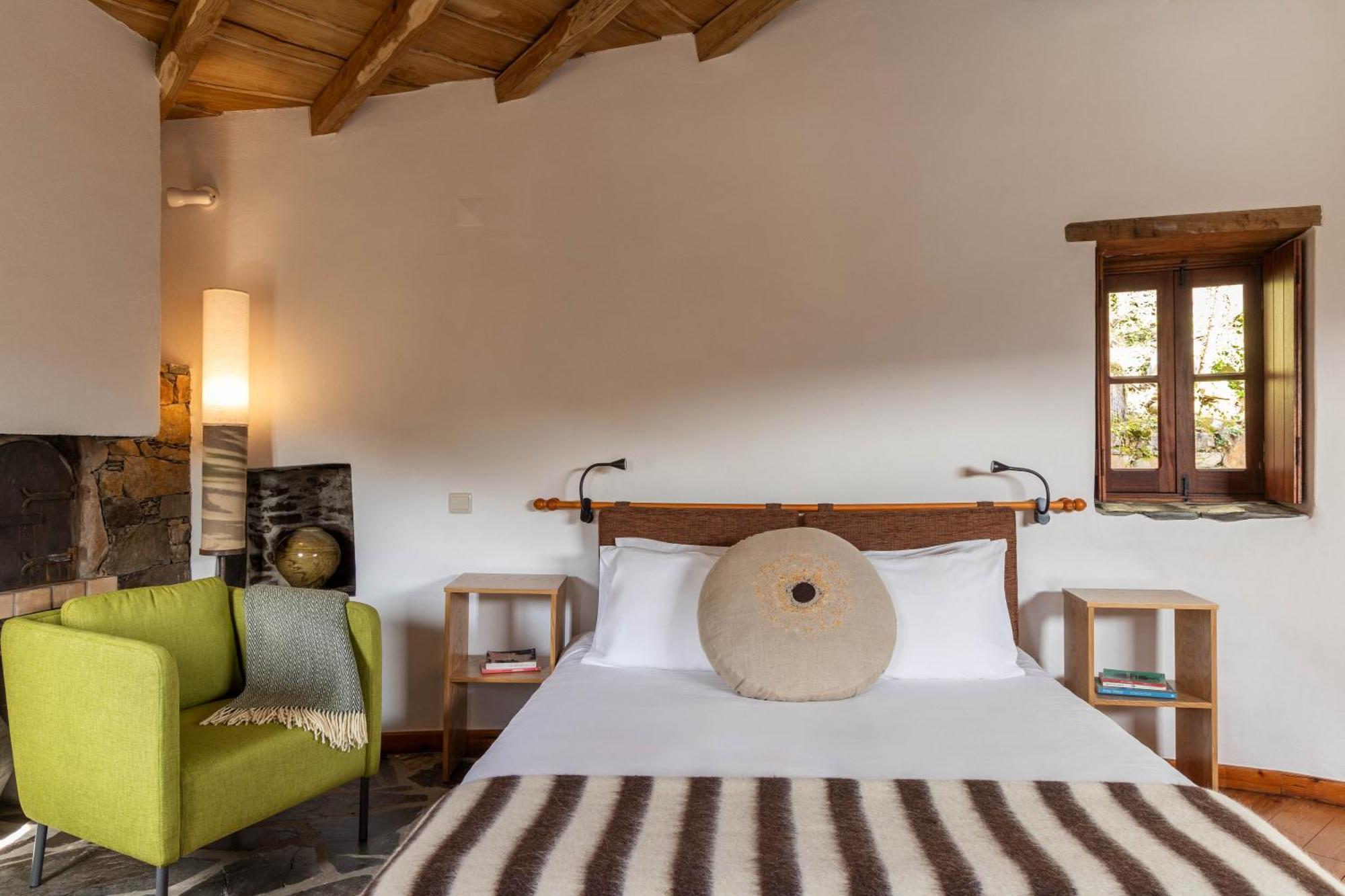 Country house Cerdeira - Home For Creativity *