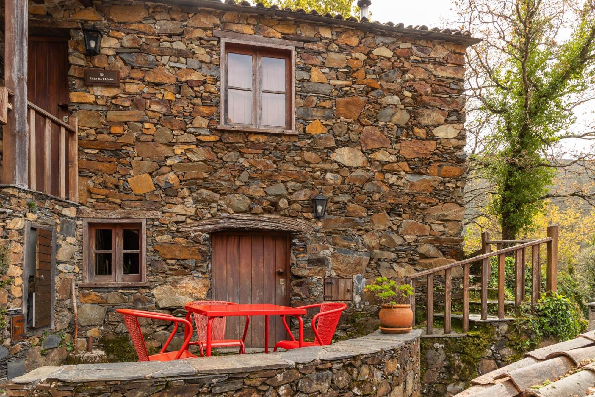 Country house Cerdeira - Home For Creativity
