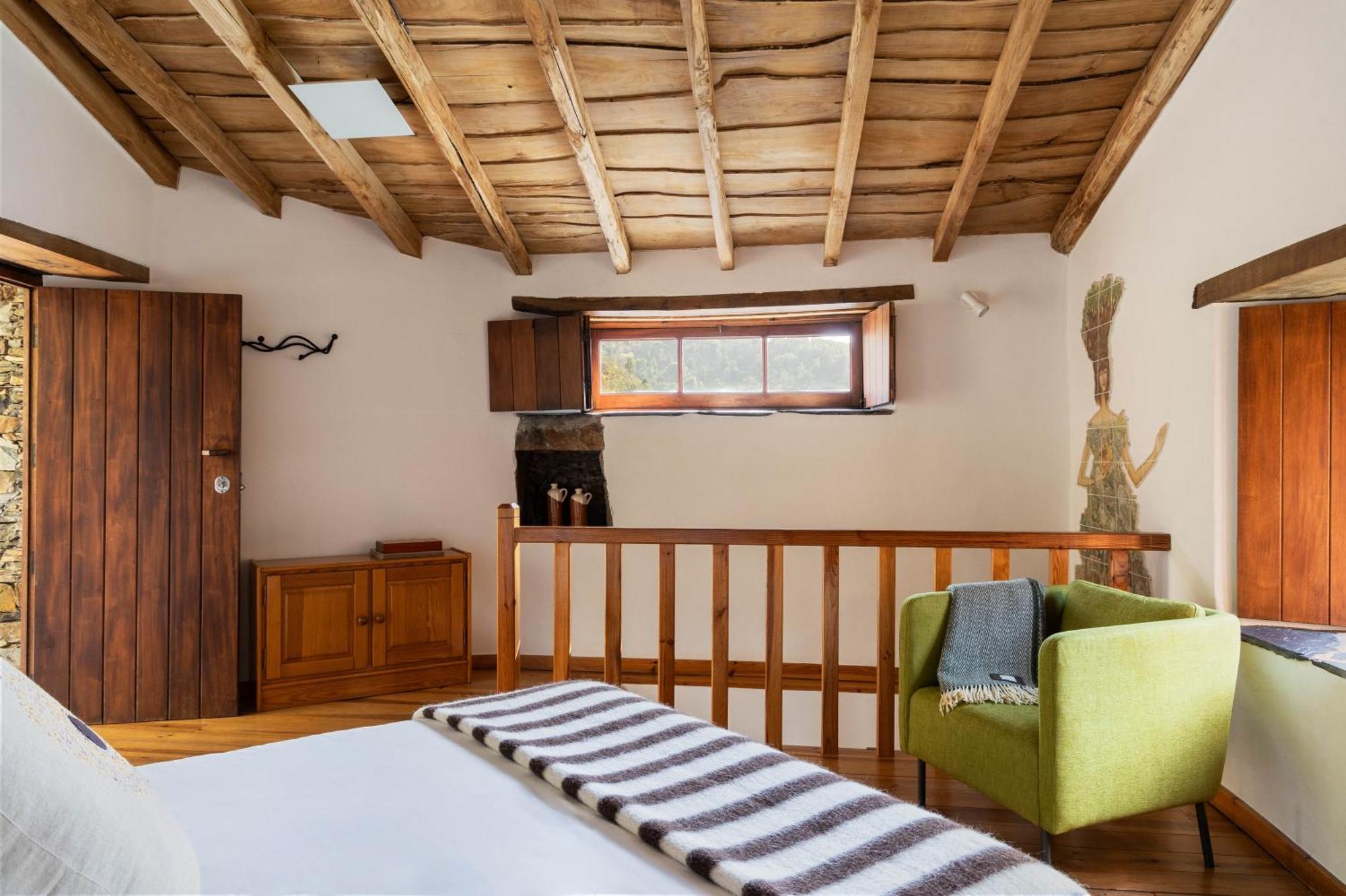 Cerdeira - Home For Creativity Country house Lousa (Central Portugal)