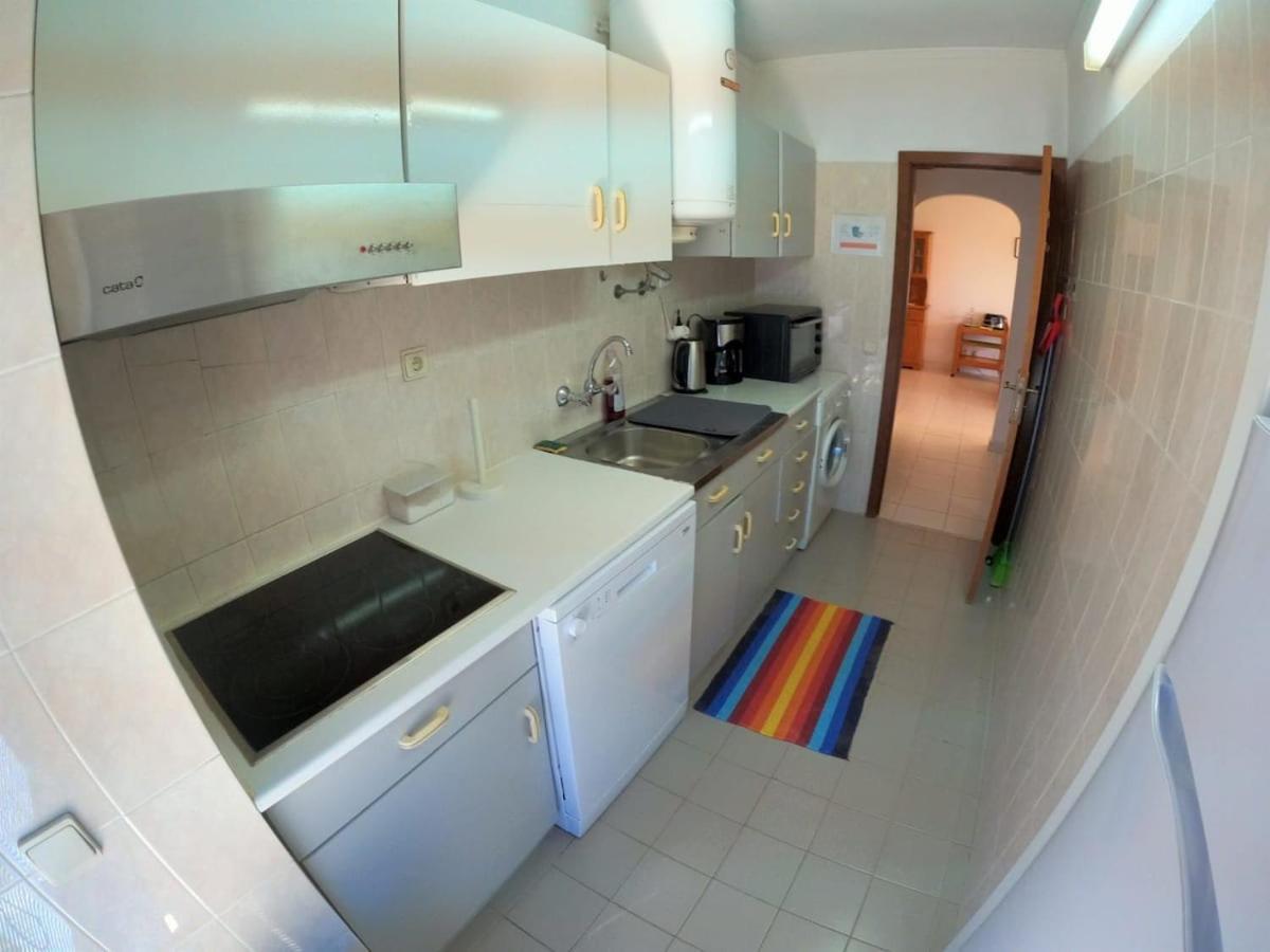 Algarve T1 W Balcony And Sea View In Armacao de Pera