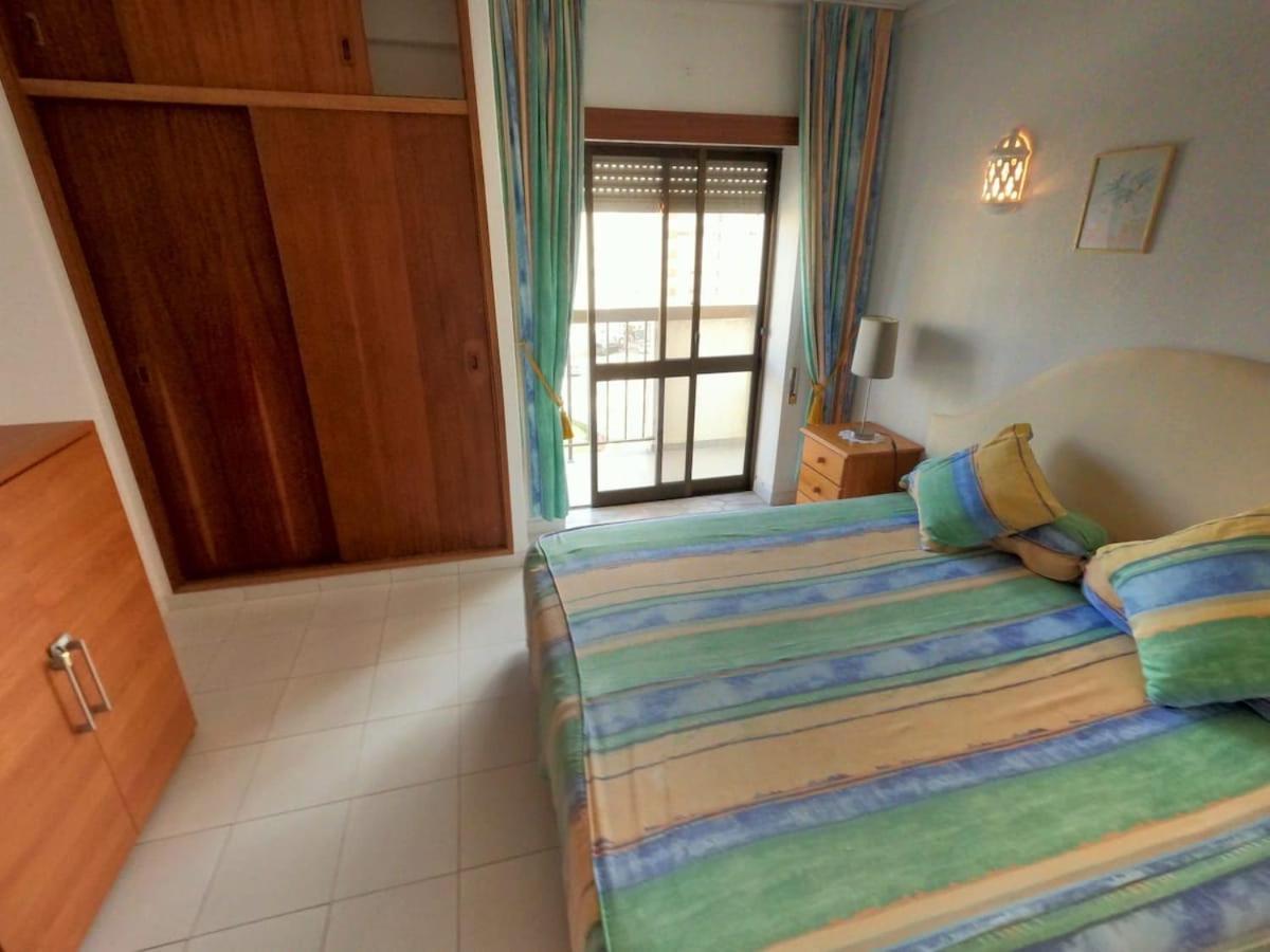 Apartment Algarve T1 W Balcony And Sea View In Armacao de Pera