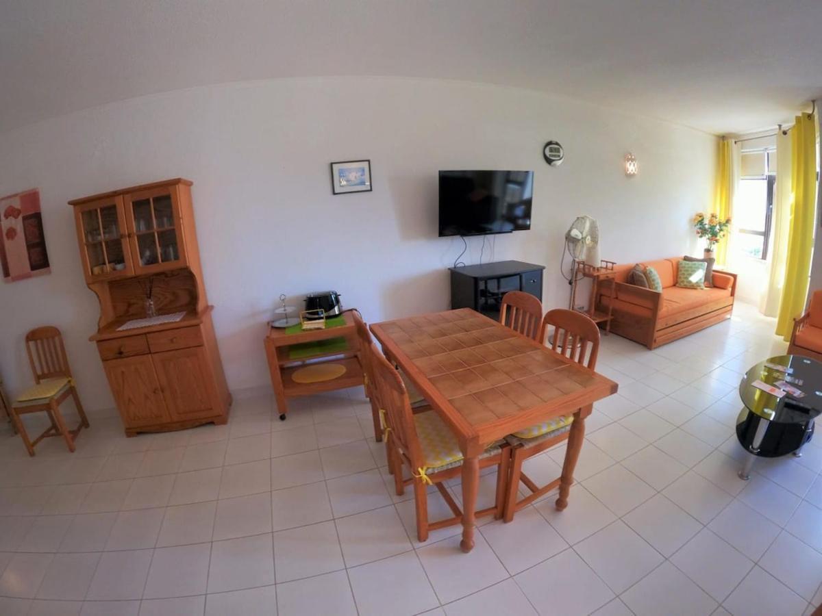 Algarve T1 W Balcony And Sea View In Apartment Armacao de Pera