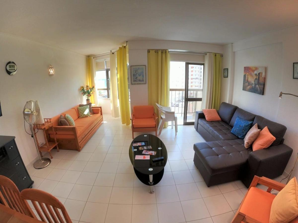 Algarve T1 W Balcony And Sea View In Armacao de Pera