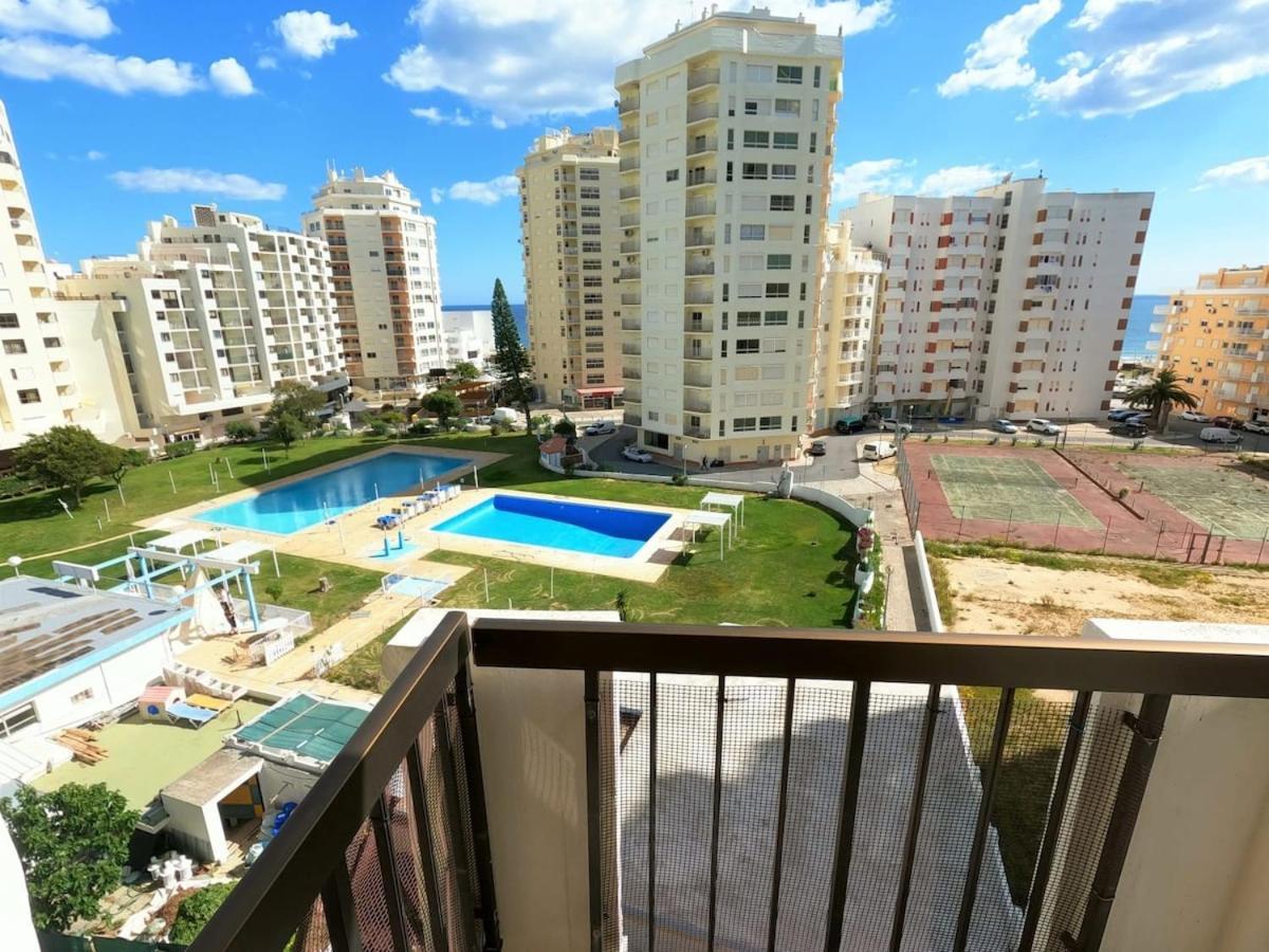 Algarve T1 W Balcony And Sea View In Armacao de Pera