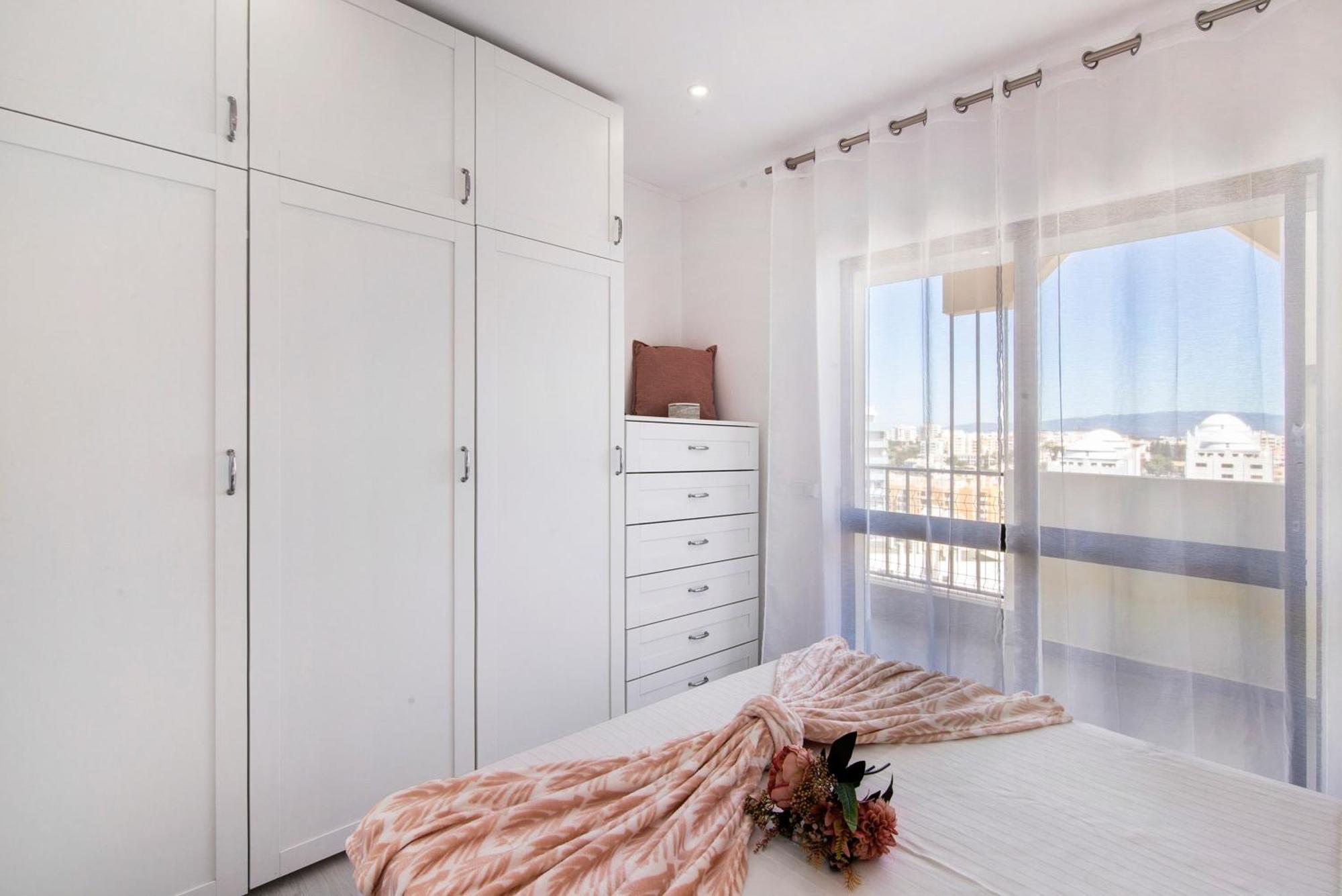 Penthouse Paradise - Da Rocha