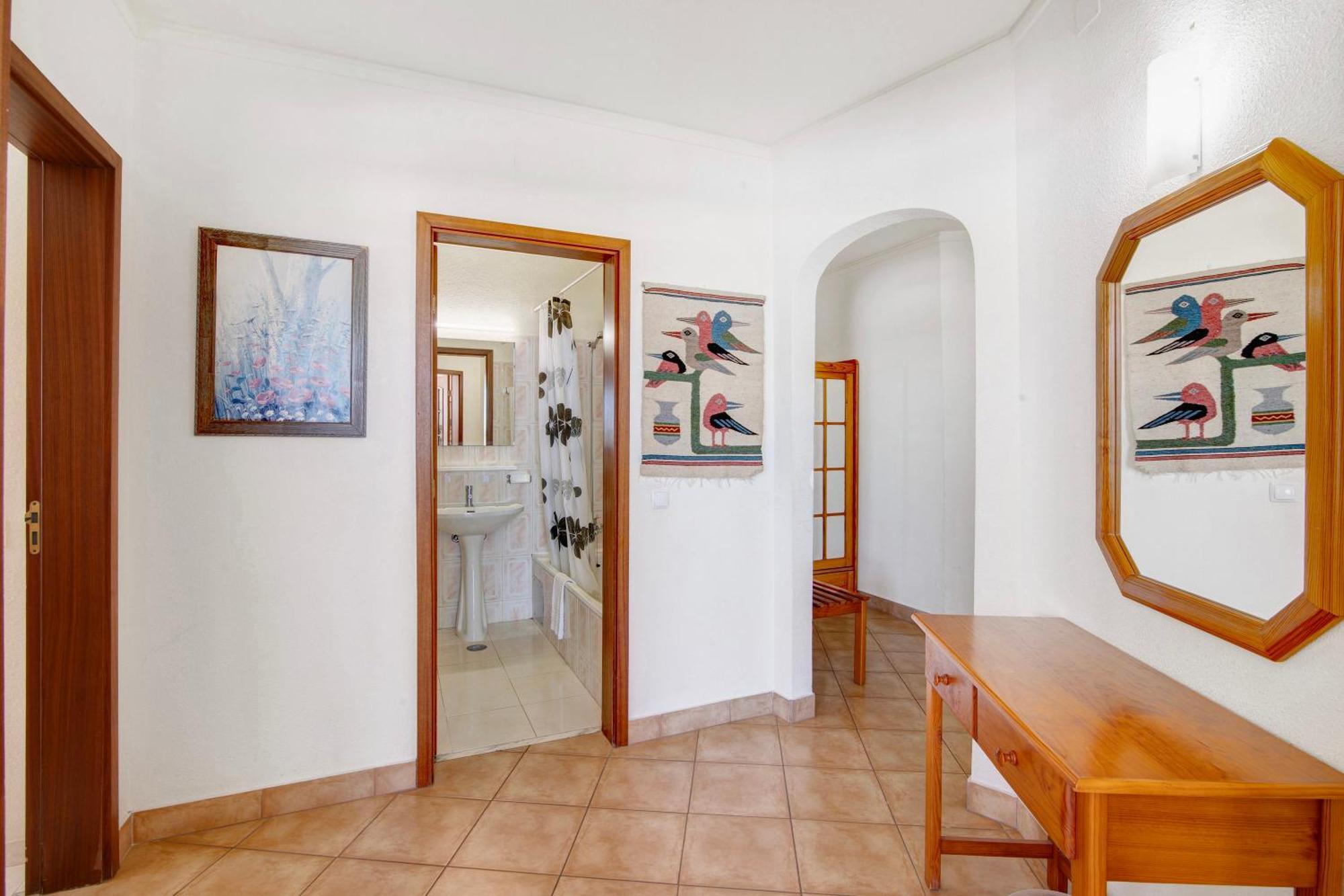 Apartment Camoes 13º F *