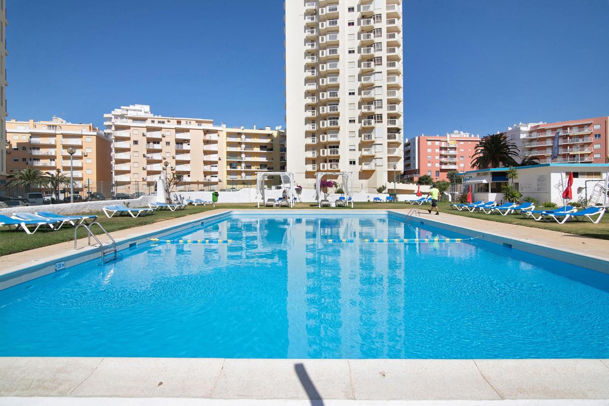 Camoes 13º F Apartment