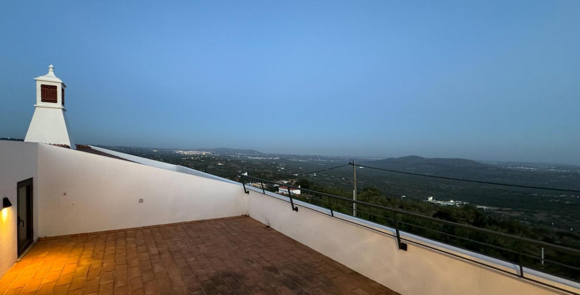 Casa Da Cotovia, *