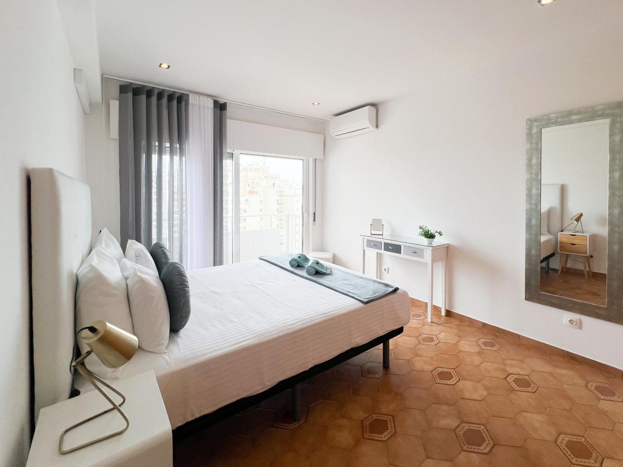 Apartment Penthouse T3 Com Terraco E Bbq