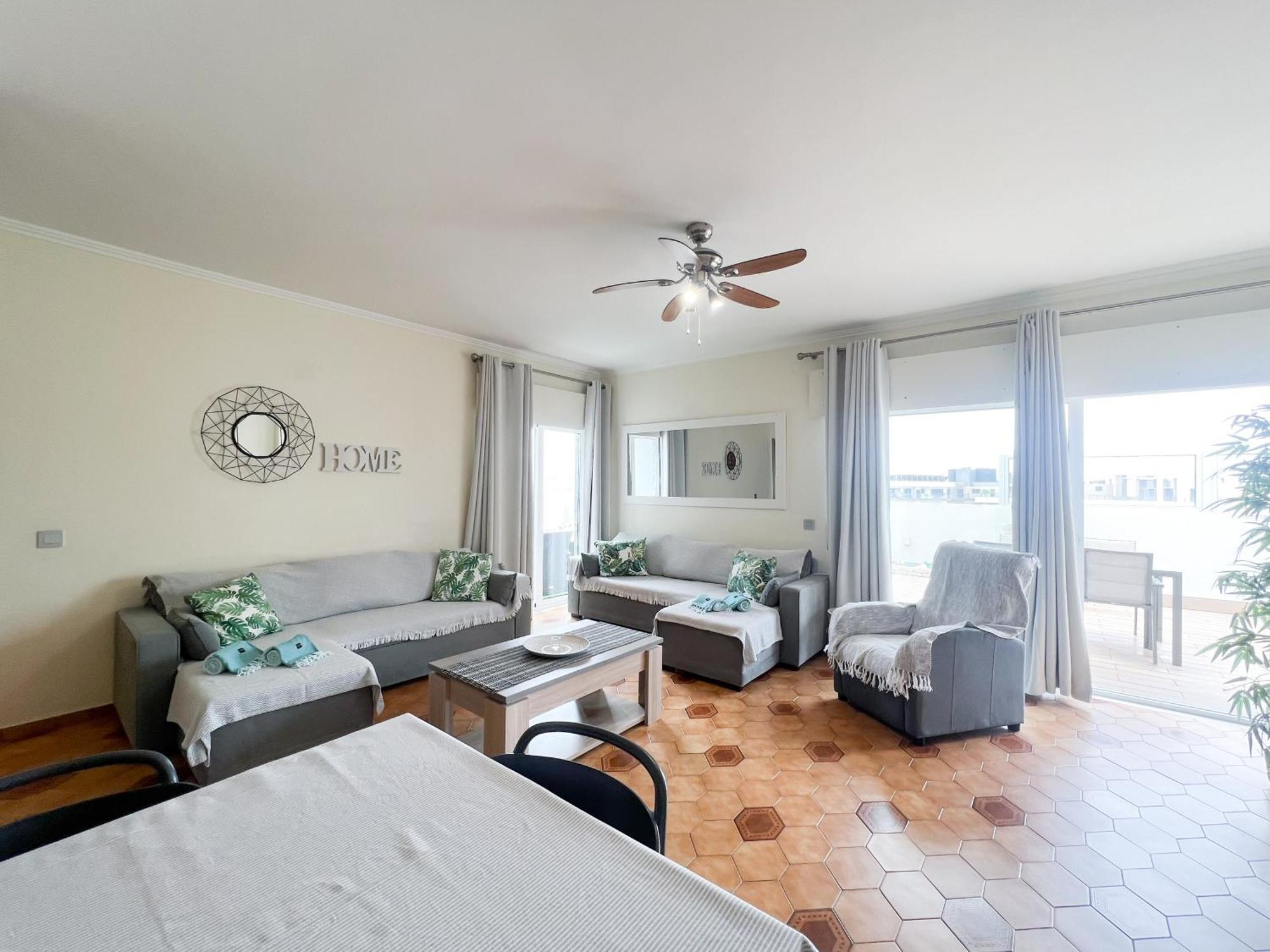 Penthouse T3 Com Terraco E Bbq * Portimao