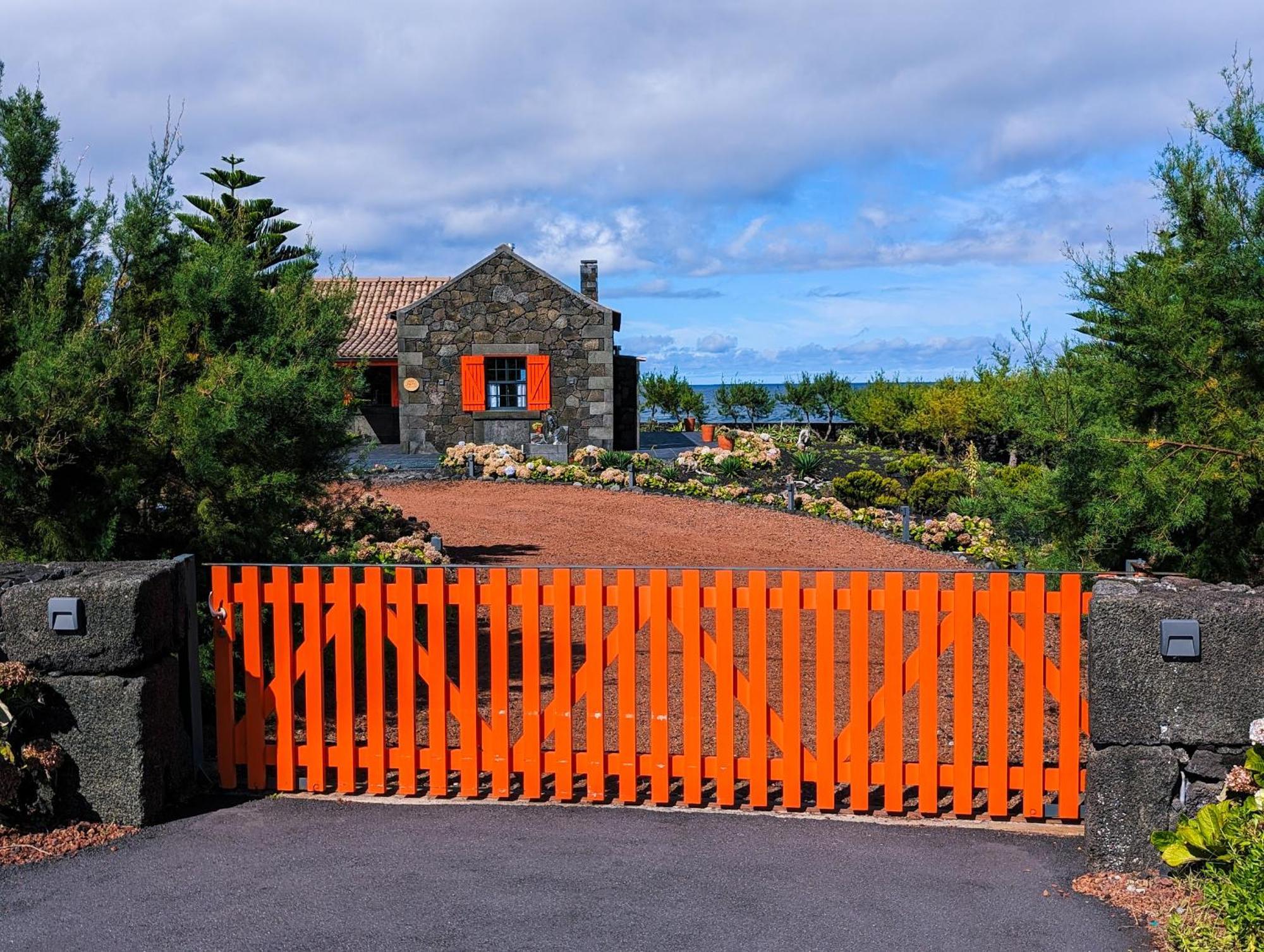 Casa Baleia Laranja Ocean-front * Madalena (Azores)