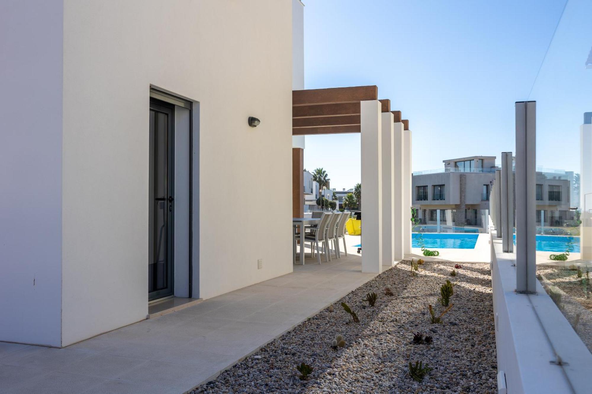 Silver Coast Villa *