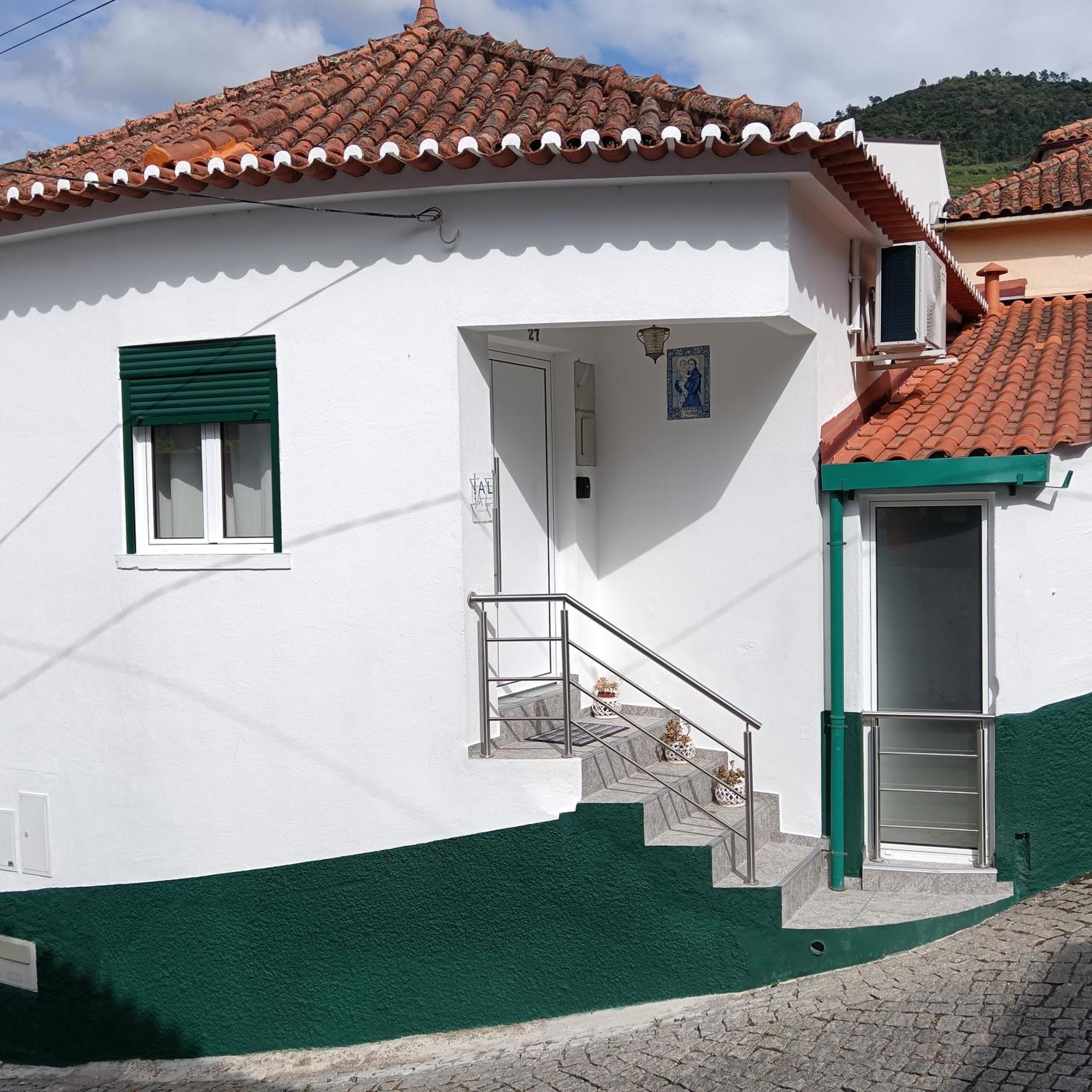 Casa Fonte Do Meio Folgosa (Armamar)