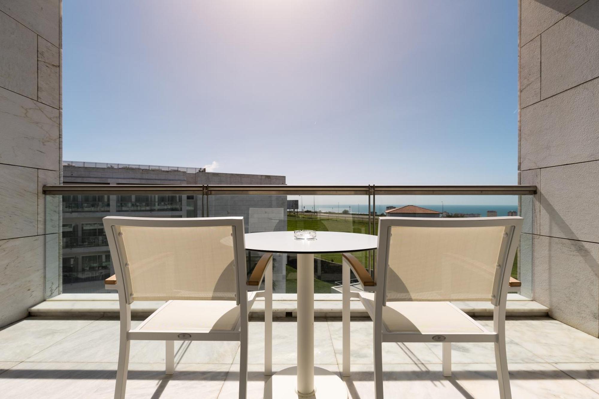 Hotel Crowne Plaza - Caparica Lisbon 4*