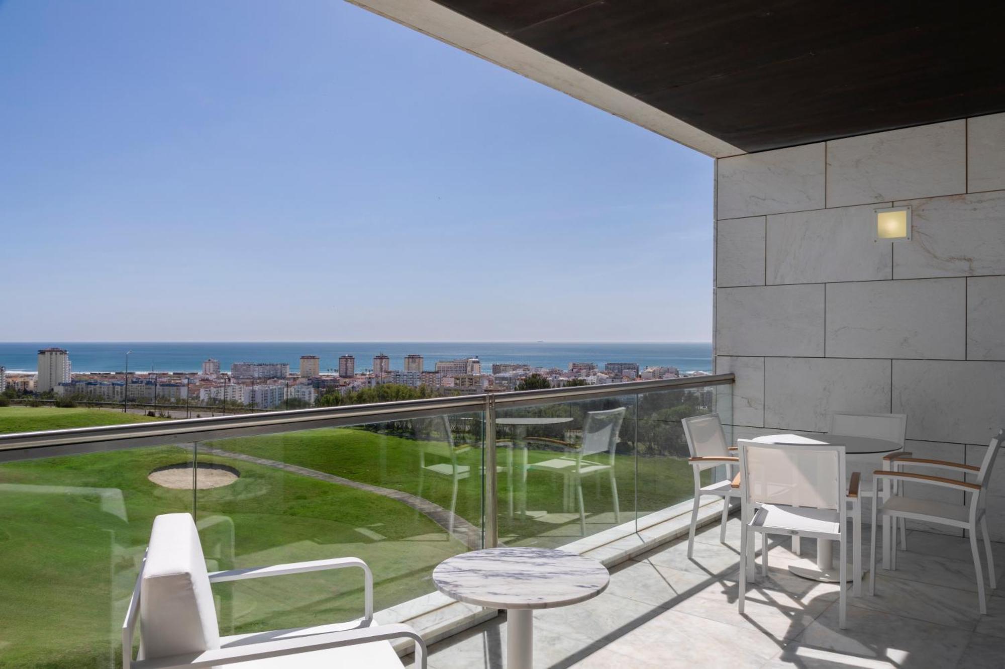 Crowne Plaza - Caparica Lisbon Hotel 4*
