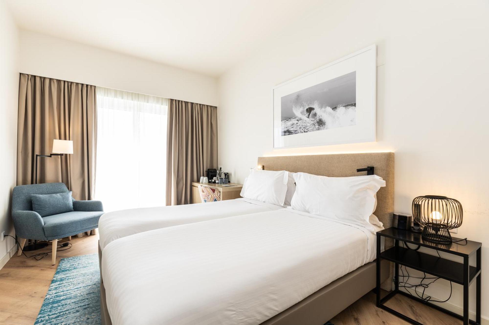 Crowne Plaza - Caparica Lisbon 4*