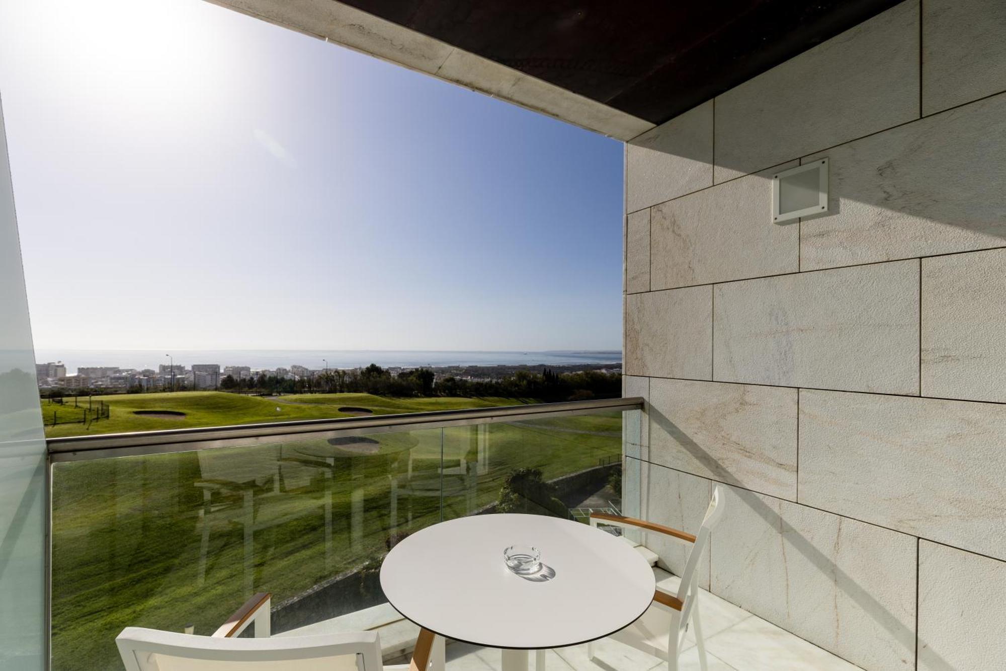 Crowne Plaza - Caparica Lisbon Hotel 4*