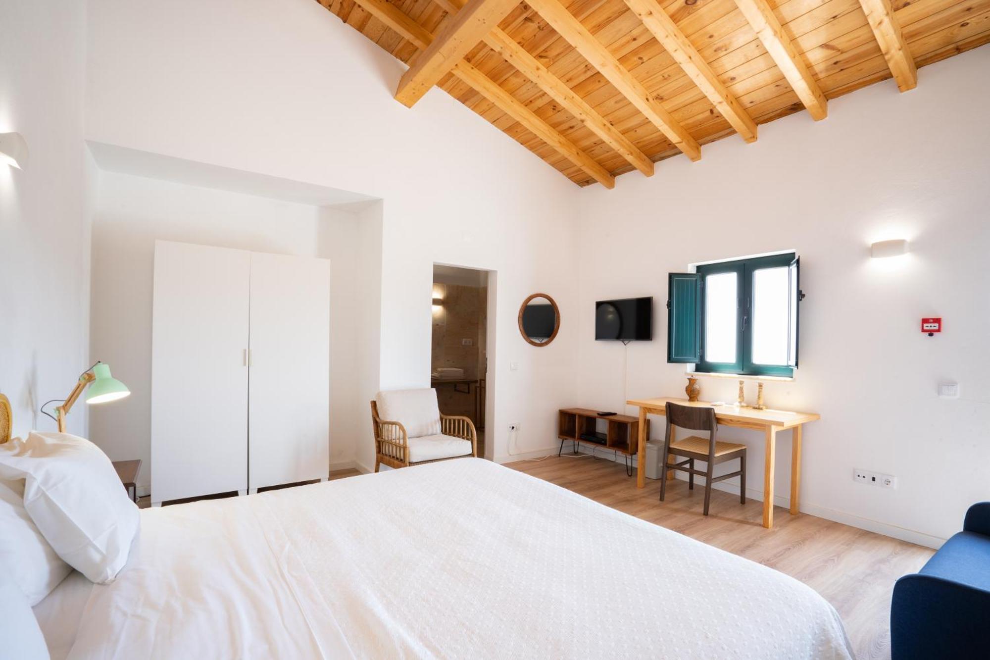 Herdade Vale De Cabras Agroturismo *