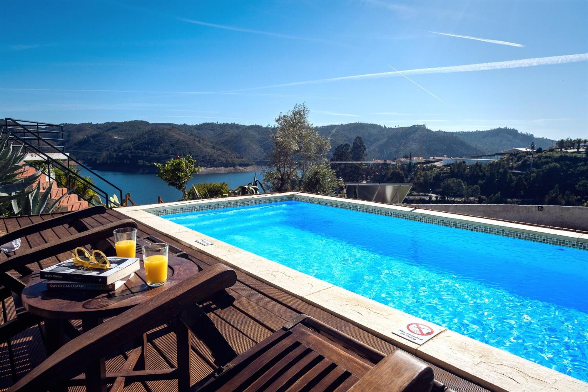 Blue House Villa *