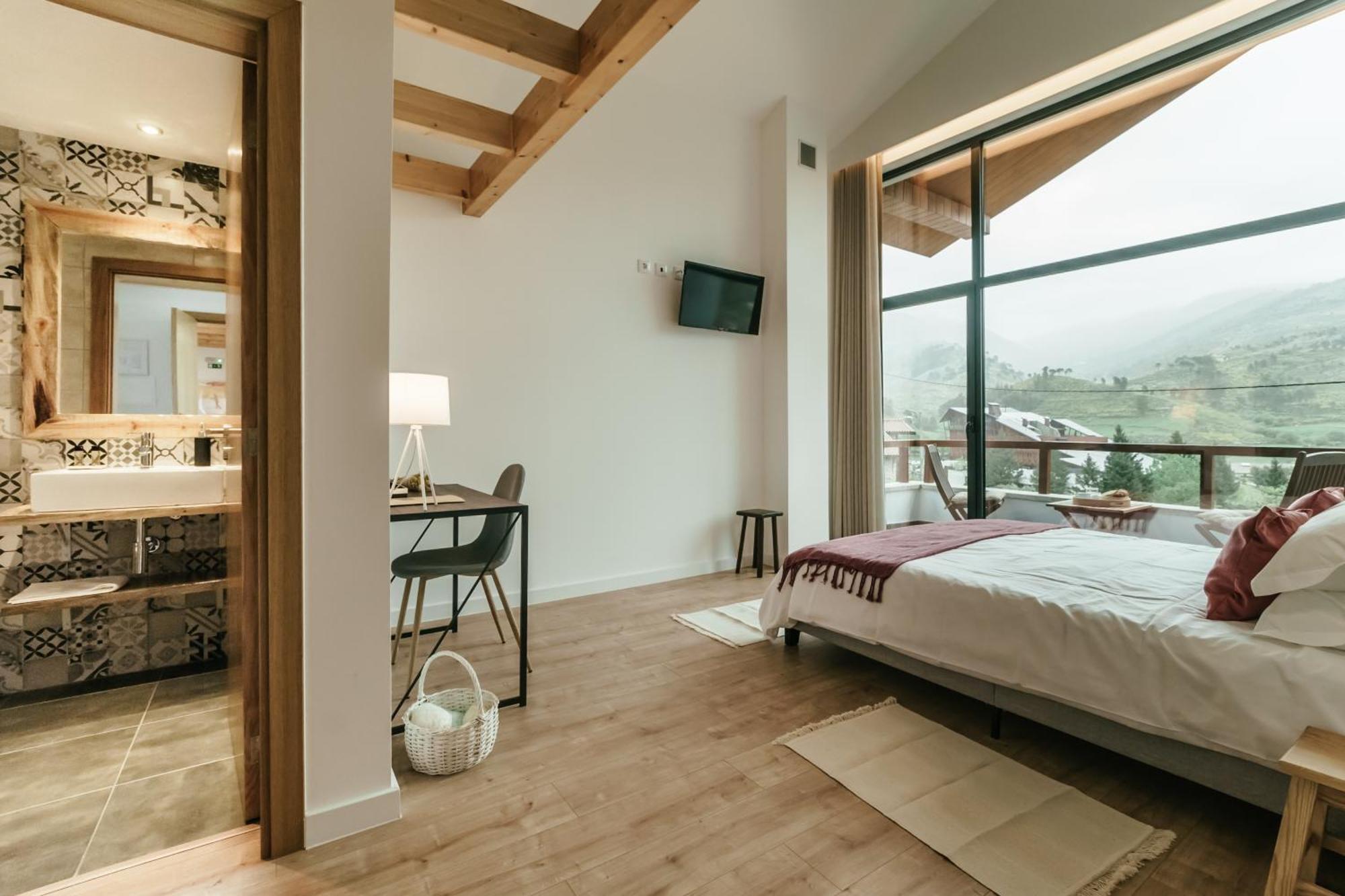 Unhais Valley -
