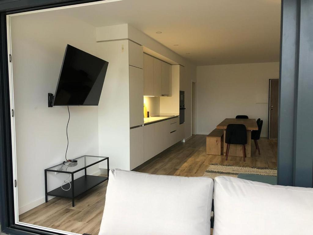 Apartment Ocean Views - New Private With Pool & Sea Views *