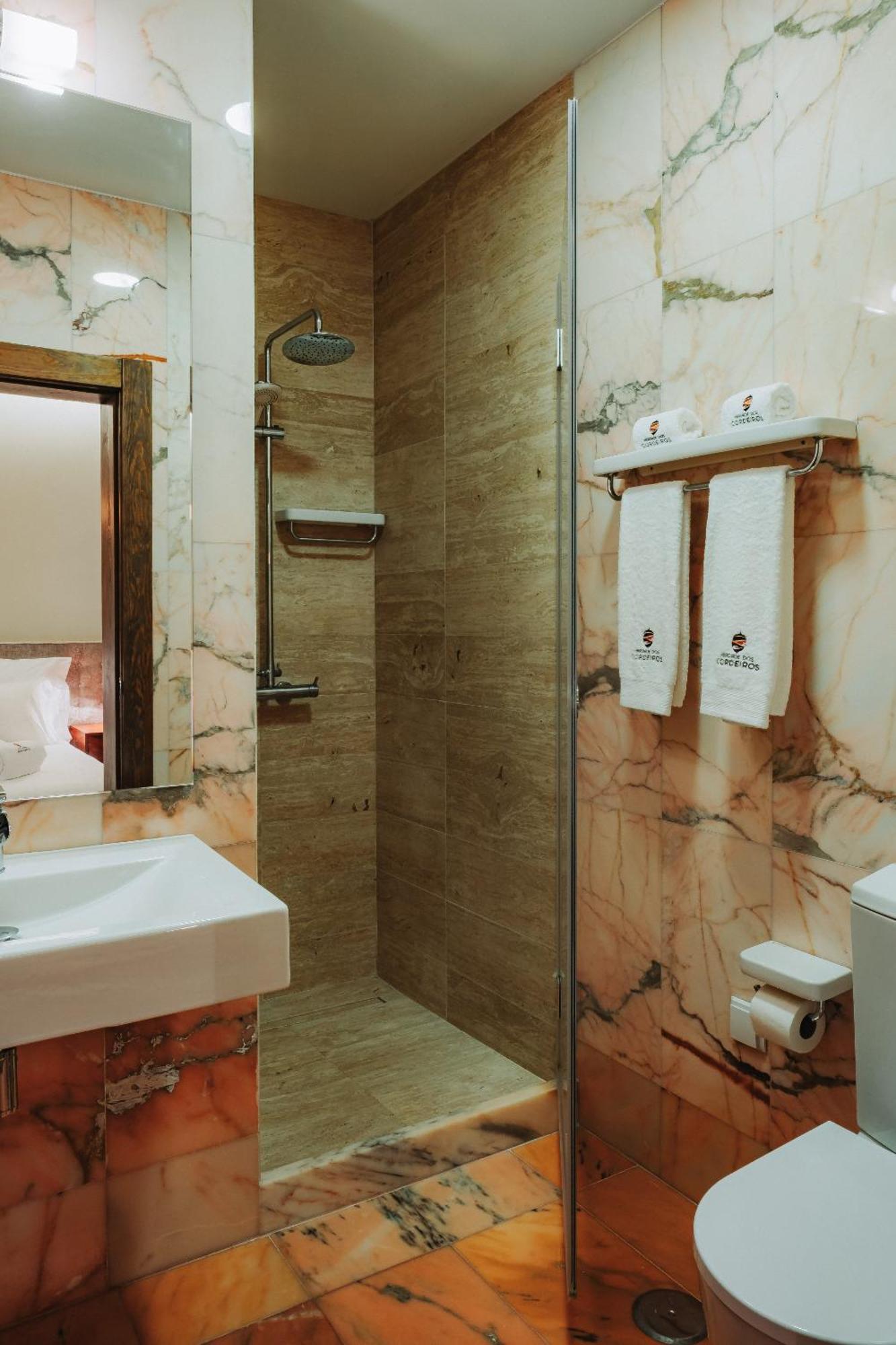 Herdade Dos Cordeiros Bed & Breakfast *