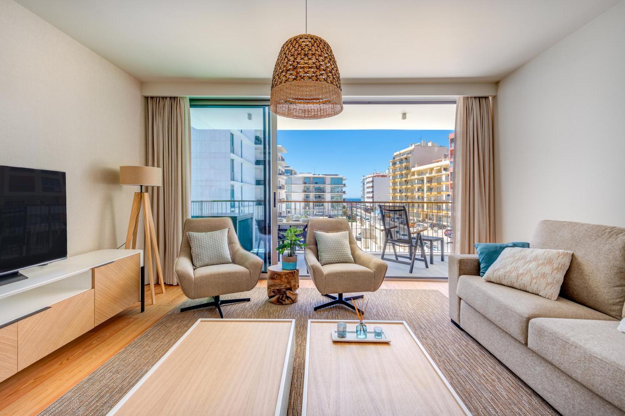 In The Beautiful Bayline Building - - Pool - Gym - - Pargo By Bedzy Apartment Armacao de Pera