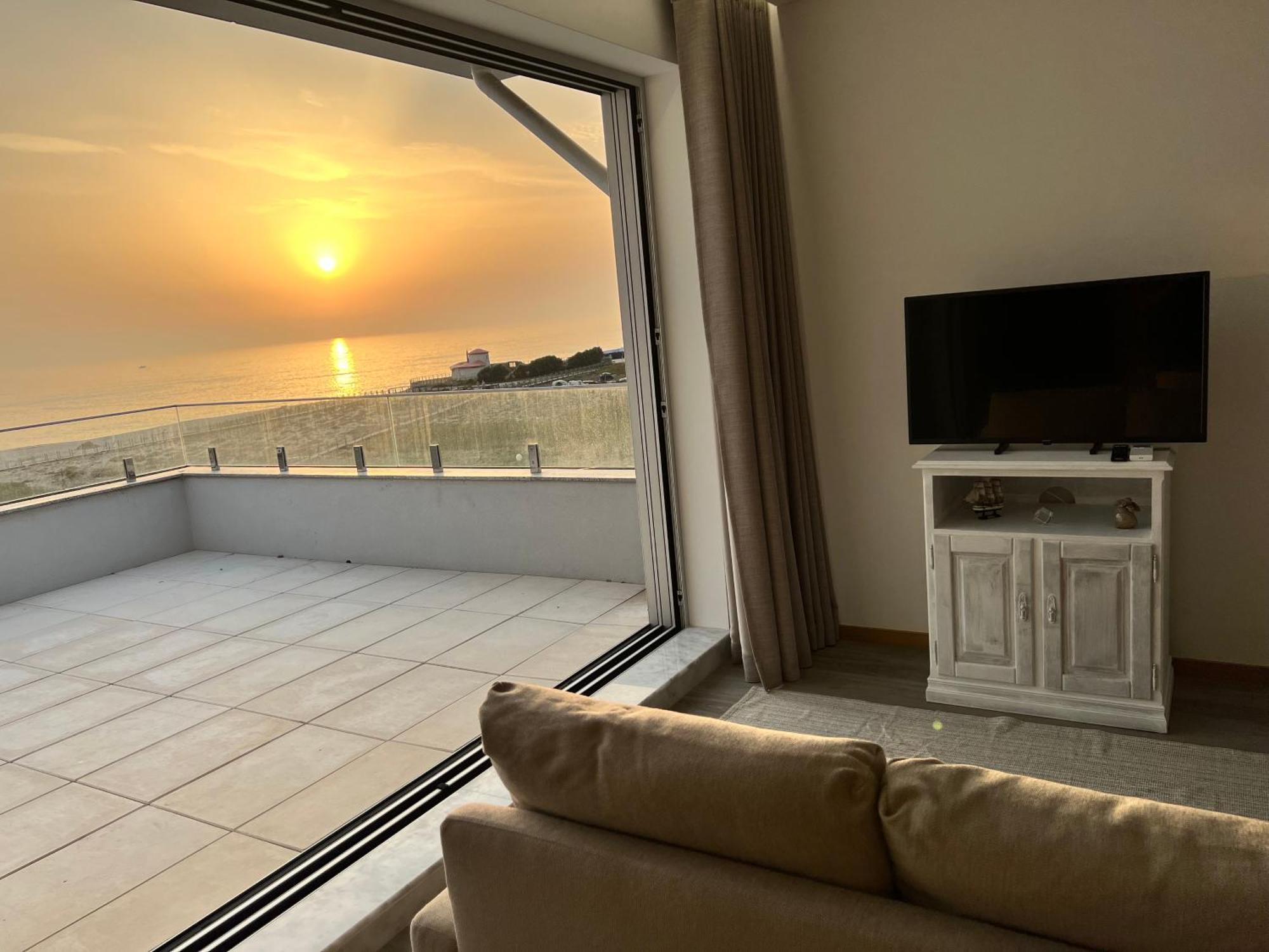 Apartment Sunset *