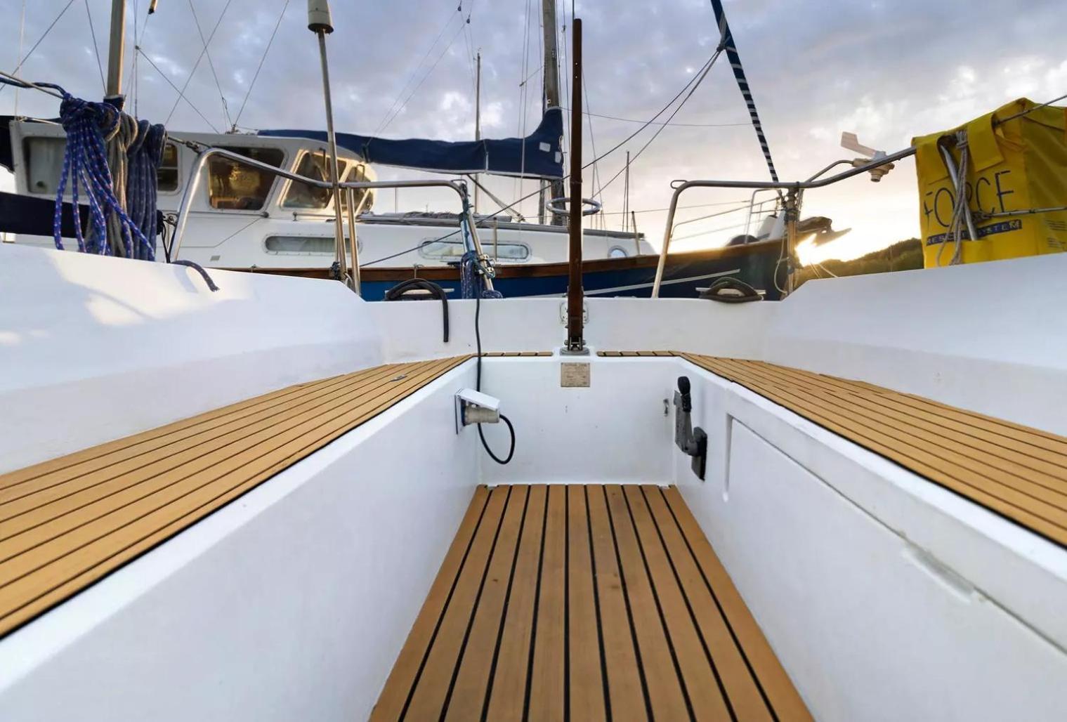 The Happy Sailor Botel *