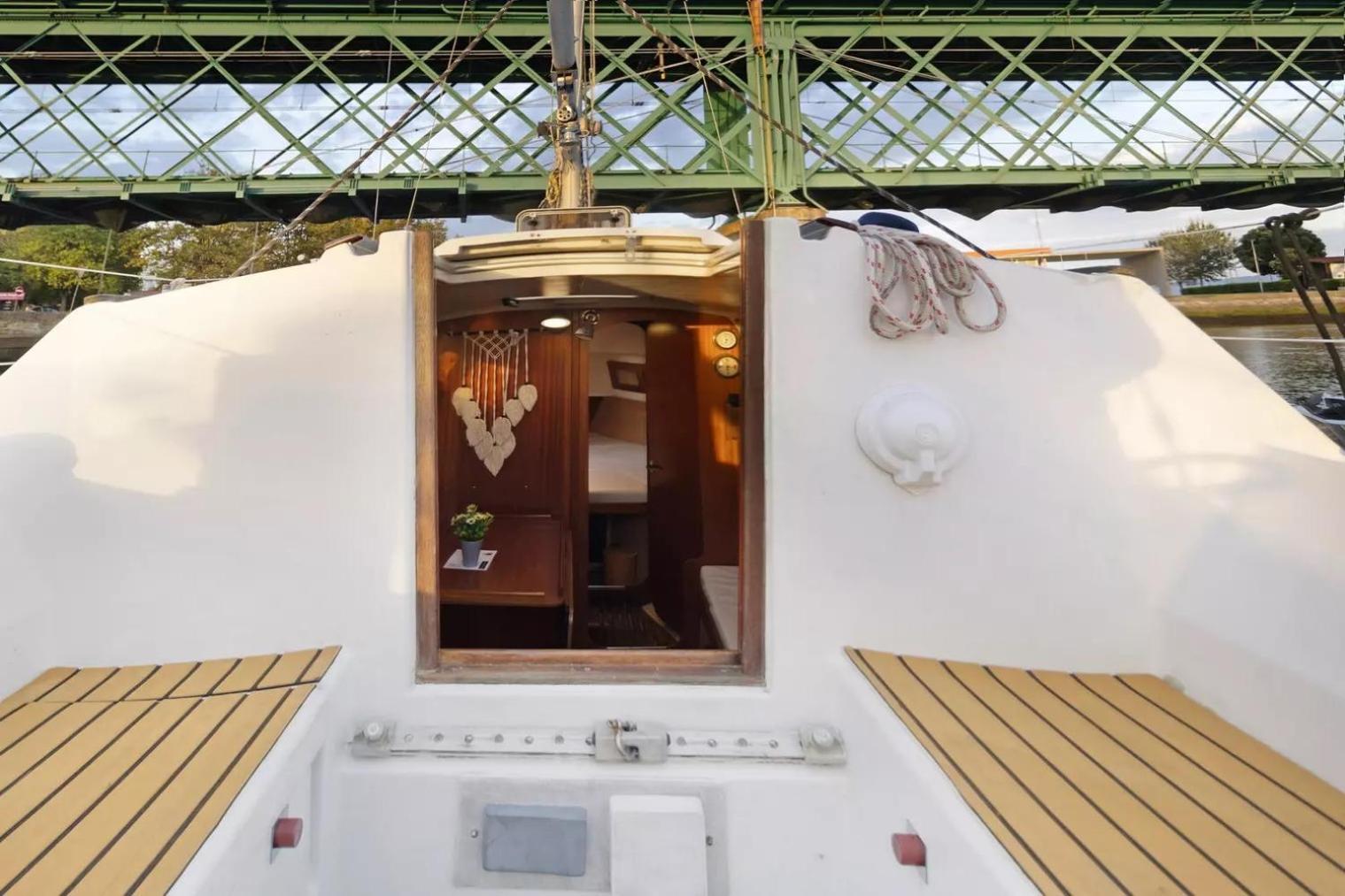Botel The Happy Sailor