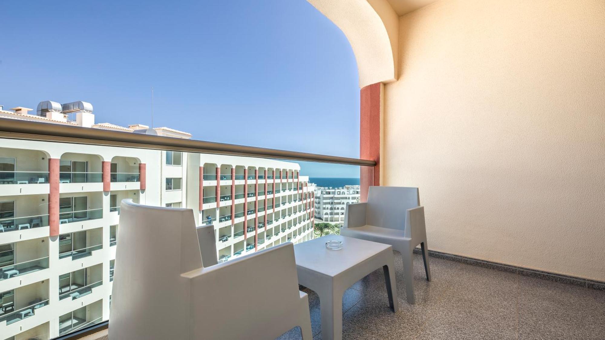 Hotel Ukino Palmeiras Village 4*