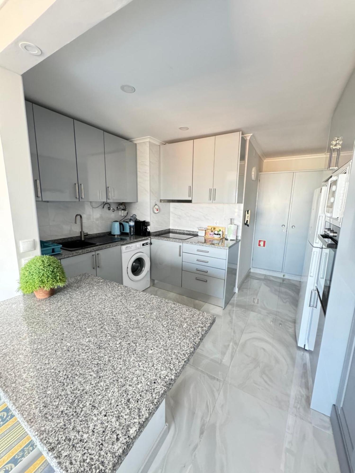 Apartment Ocean View - Amazing Sunset - Modern Style - Pool & 200m To *