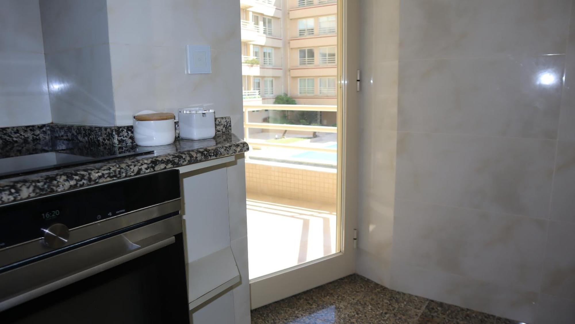 Apartment Pool And Sea View 50 M Sea Furadouro