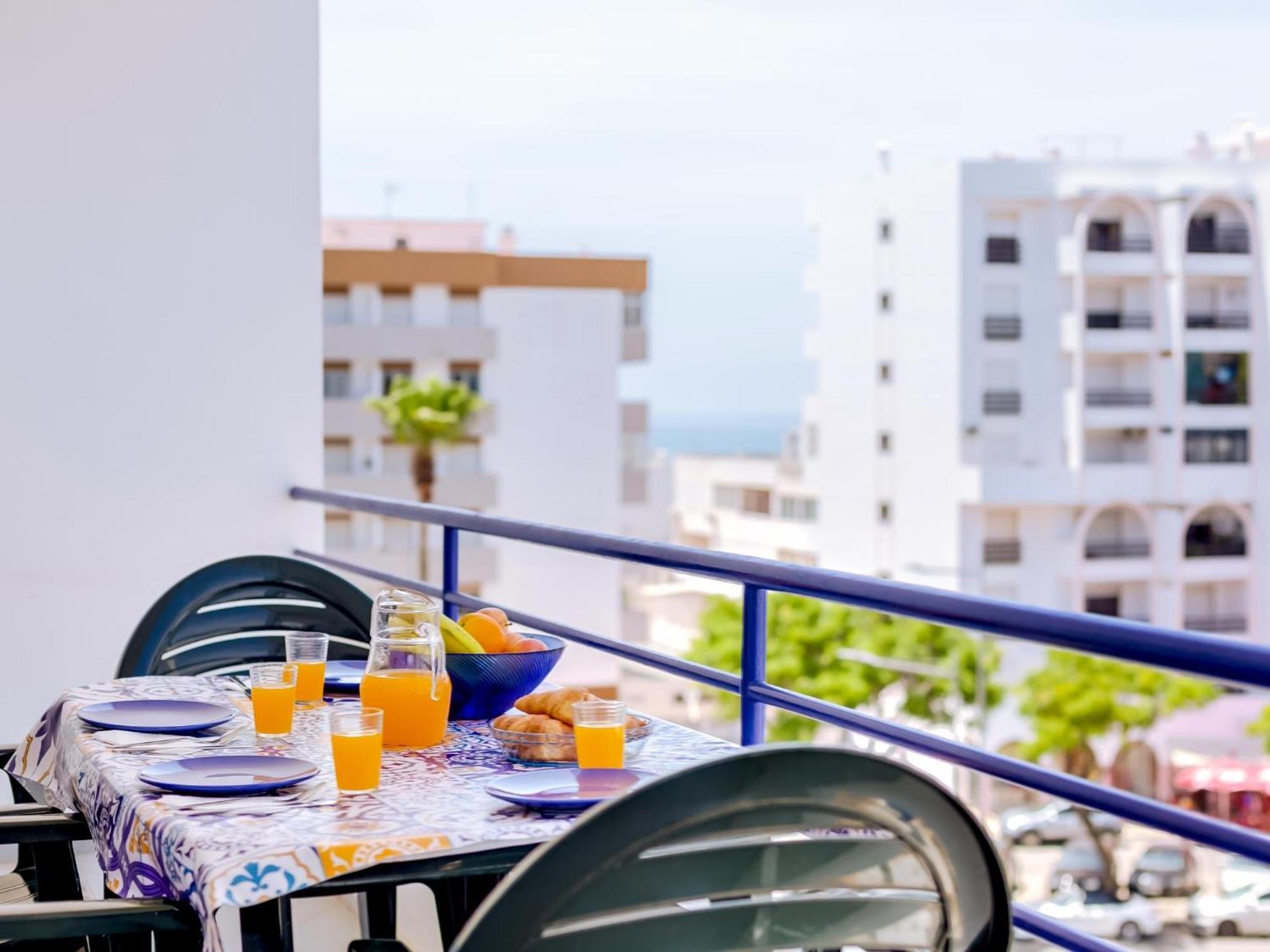 2bdr In Apartment Quarteira