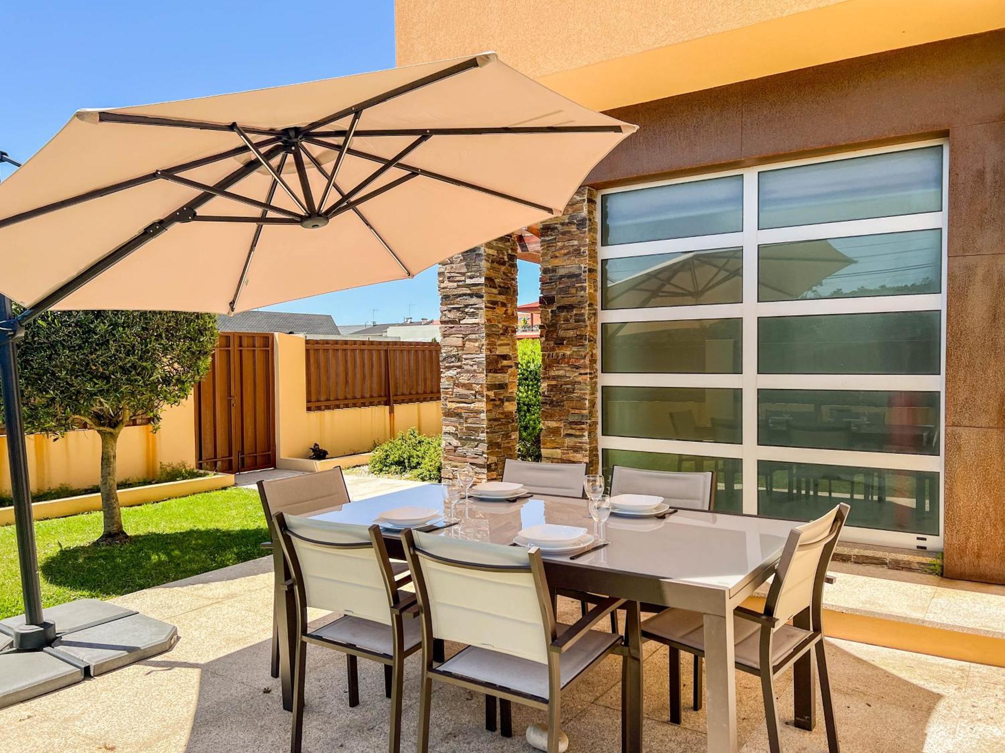 Casa Atlantico - 5 Minutes From The Holiday home Viana do Castelo