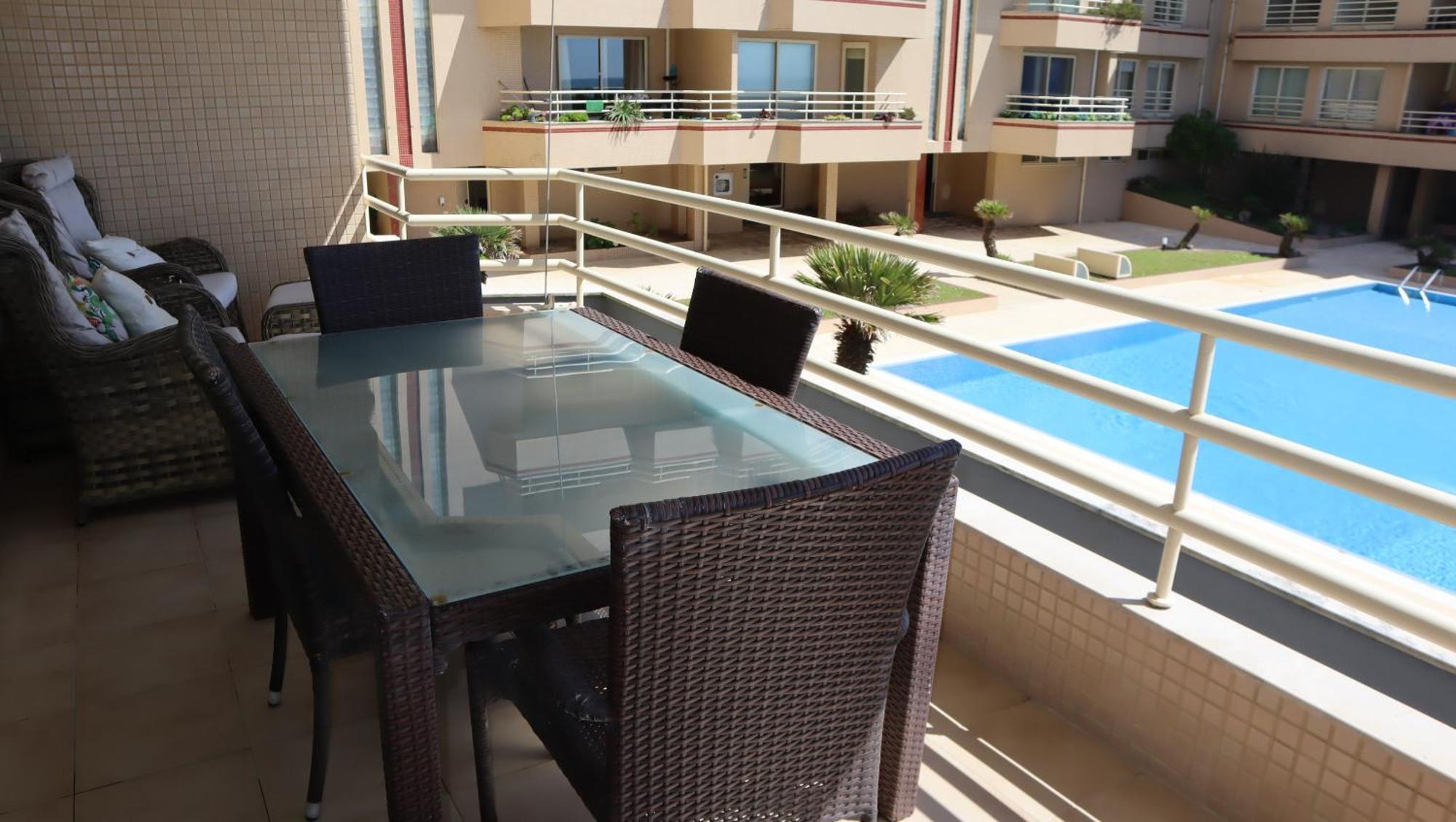 Apartment Pool And Sea View 50 M Sea Furadouro