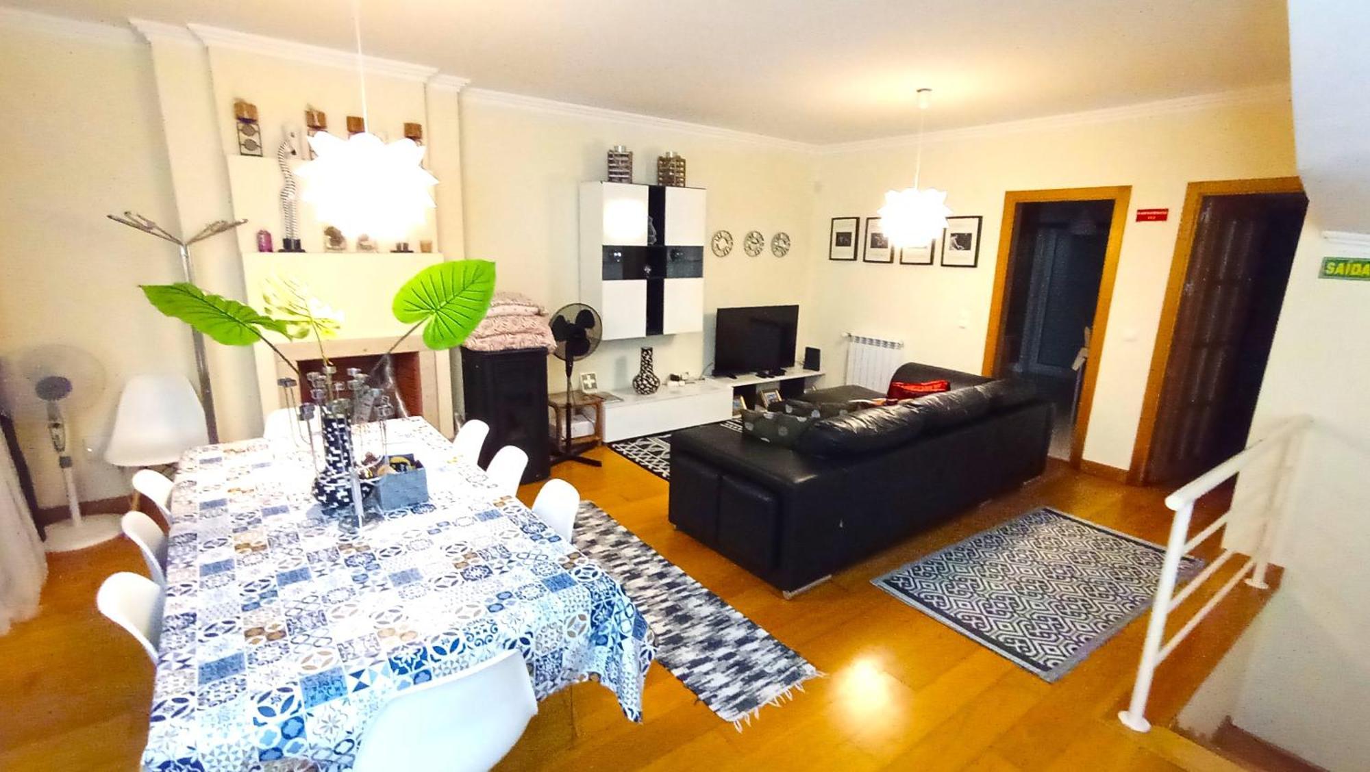 Oceanview Duplex Shared Pool & Holiday home