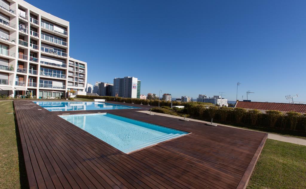 Charming With Terrace And Pool In Lisboa