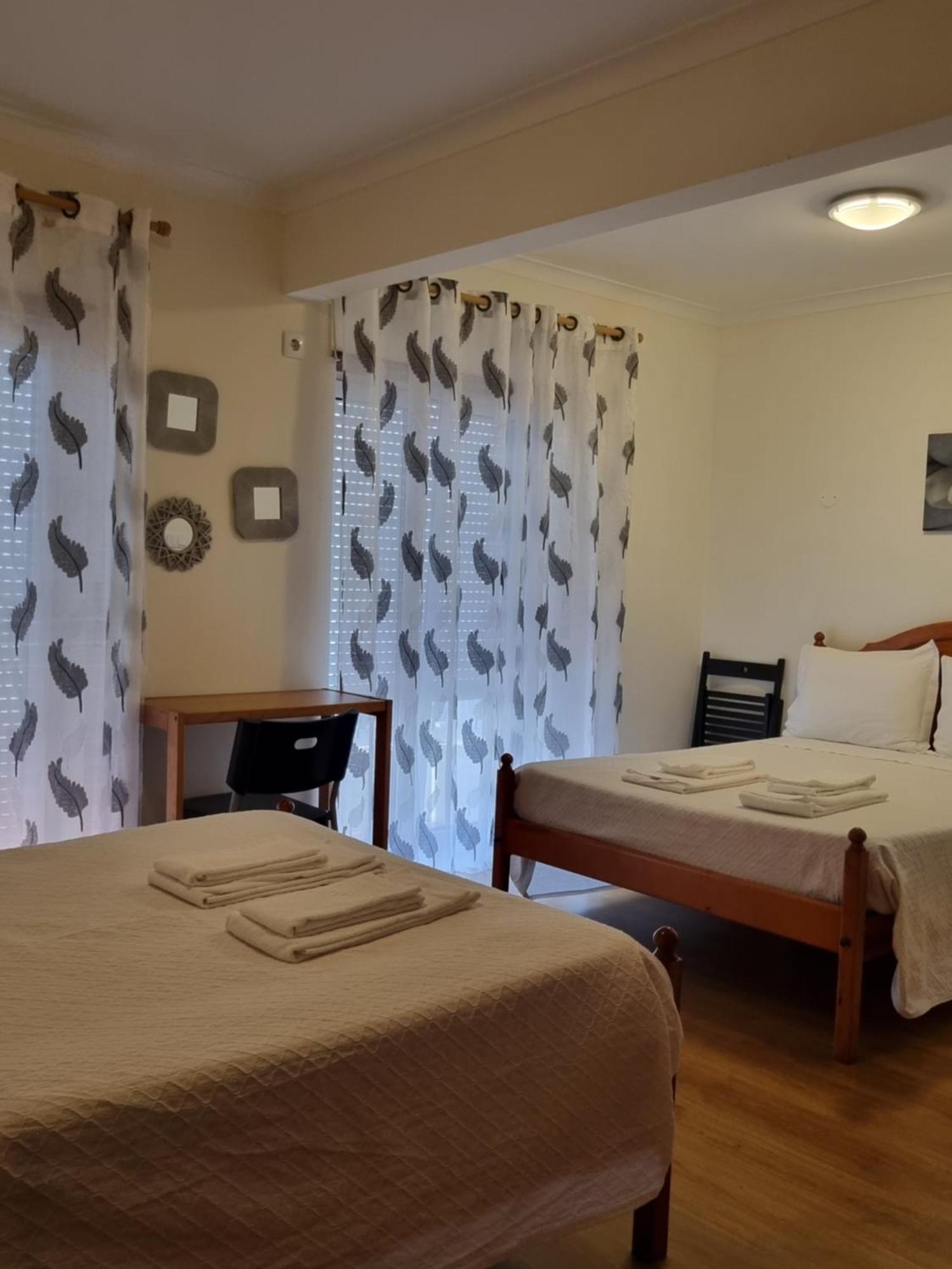 Acomodação com café da manhã  Residencia Salva-vidas Nazaré